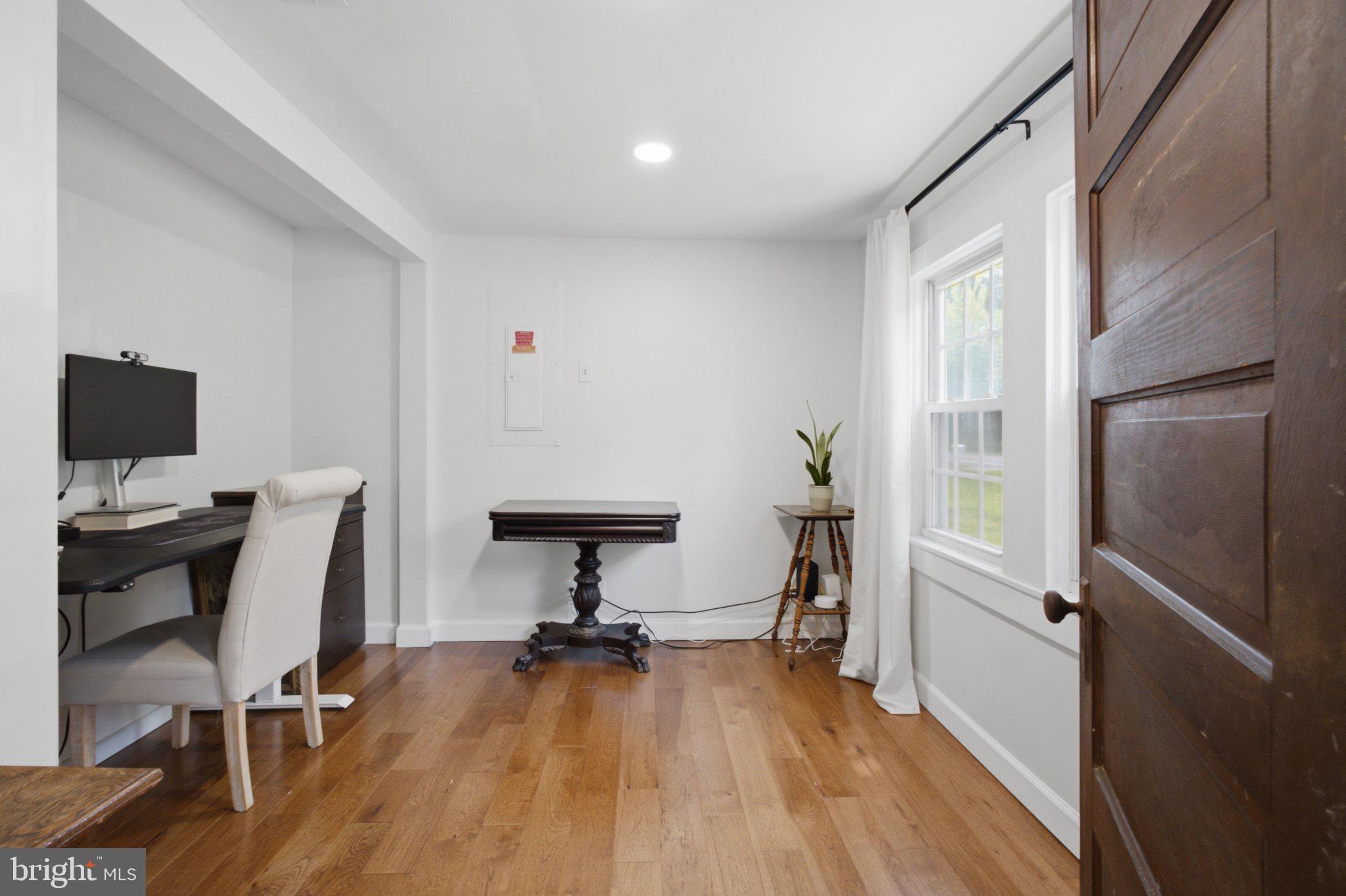 DEALE - Residential