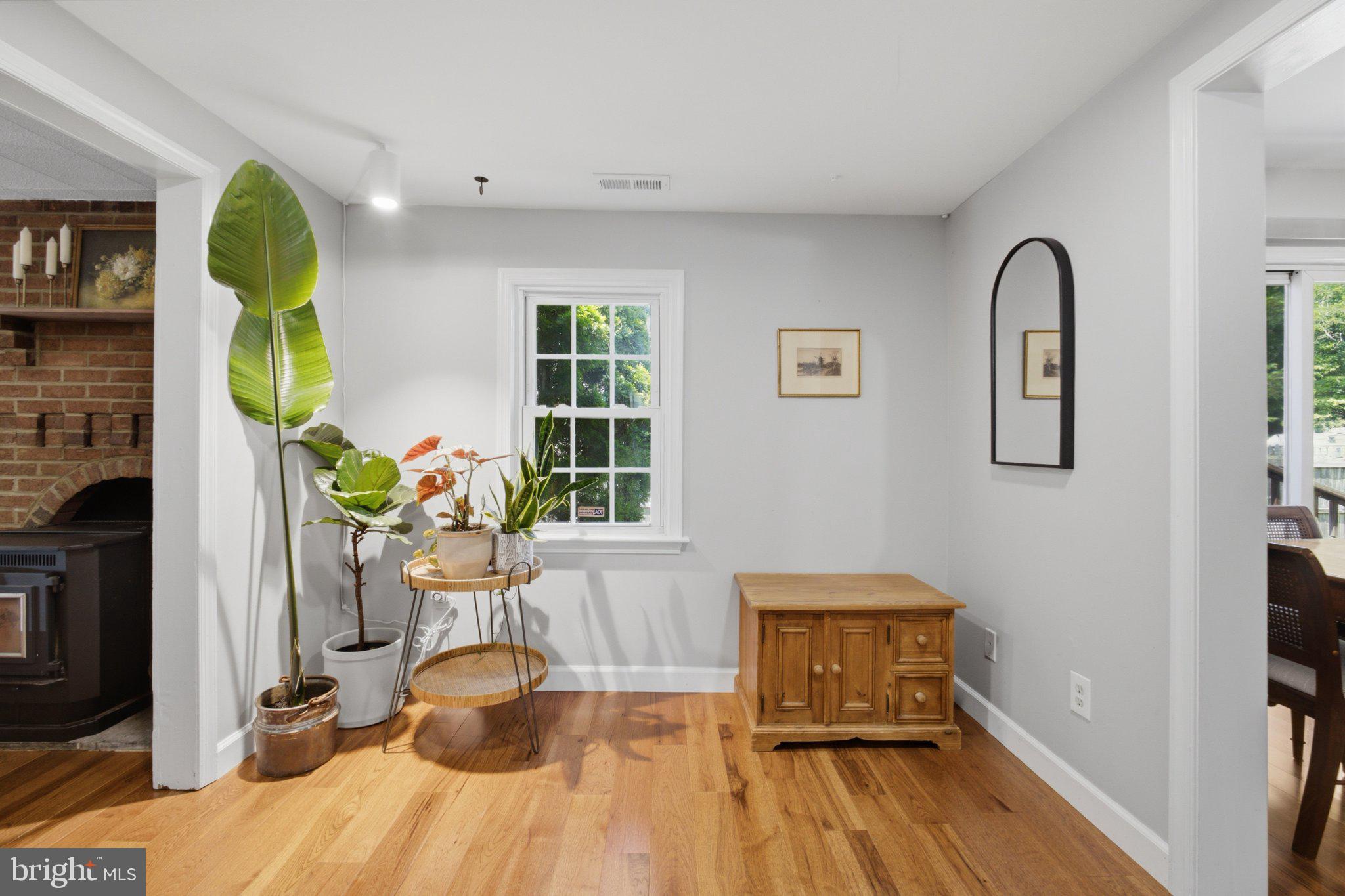 DEALE - Residential