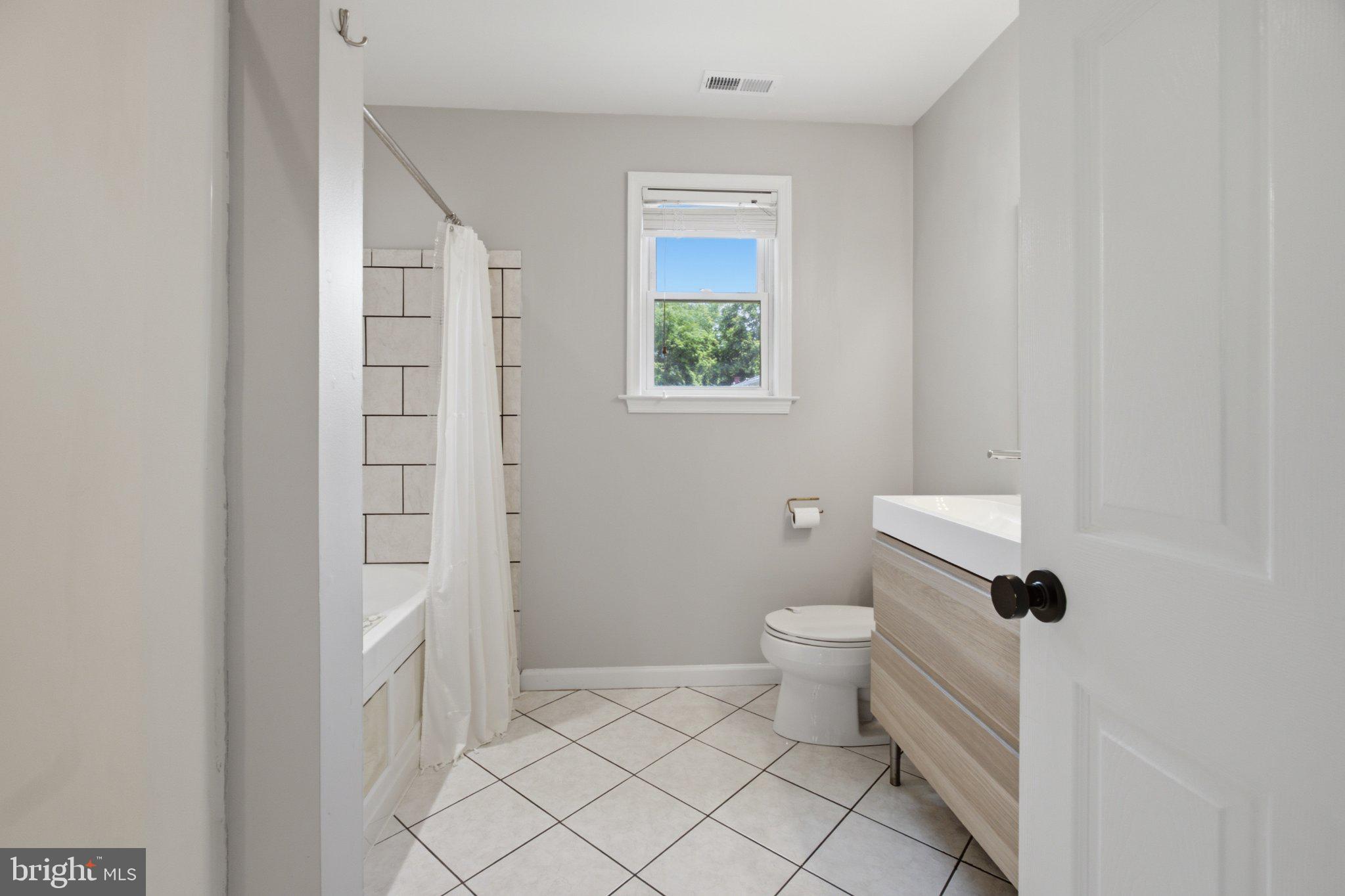 DEALE - Residential