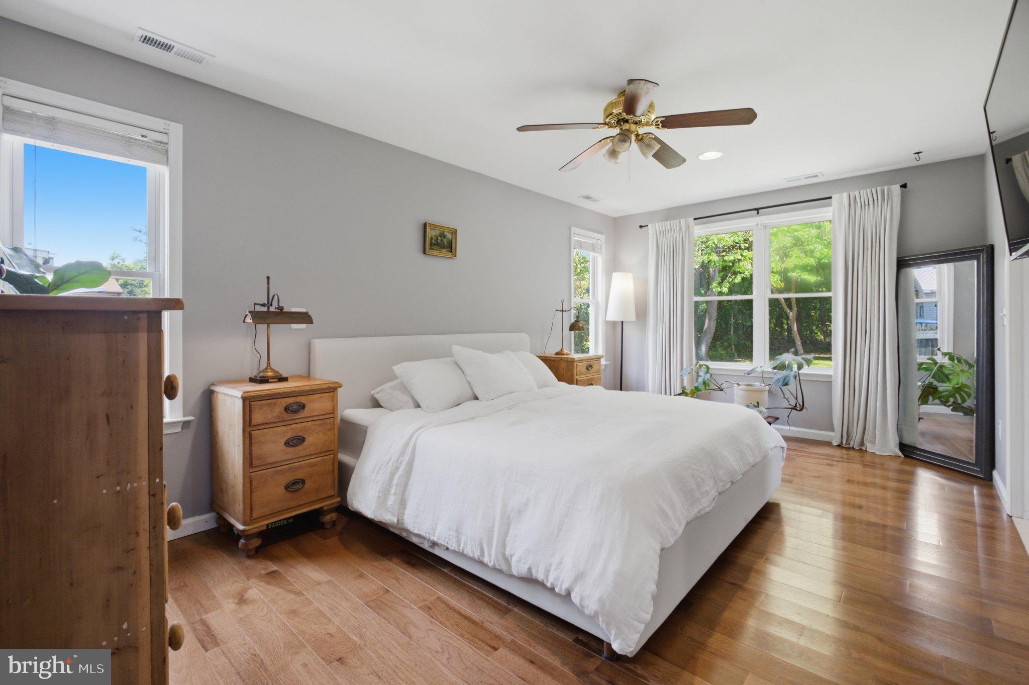 DEALE - Residential