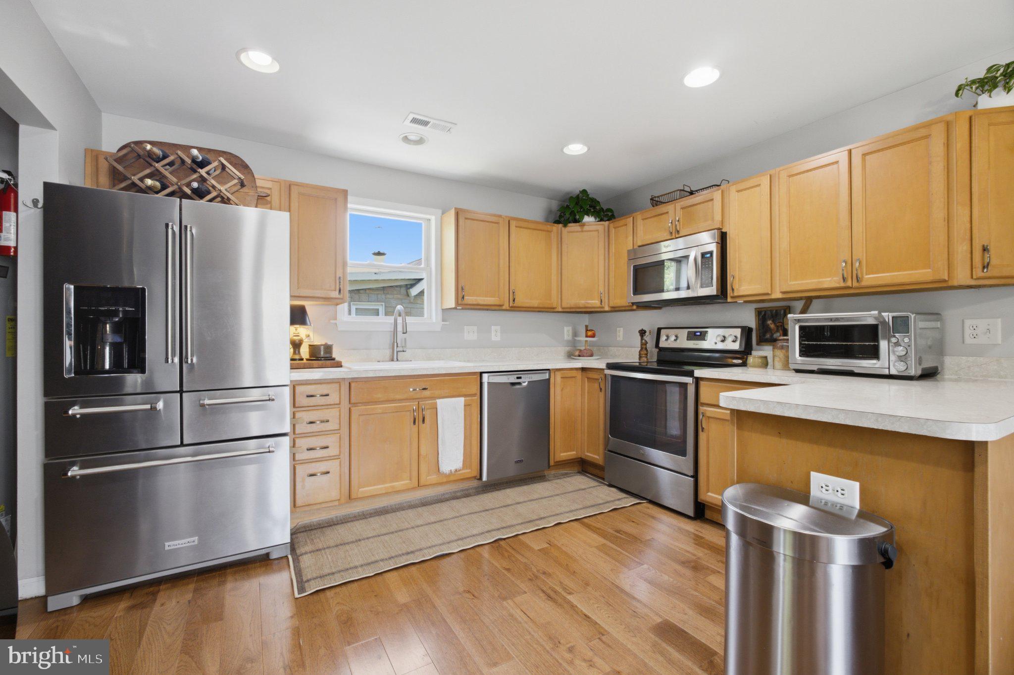 DEALE - Residential