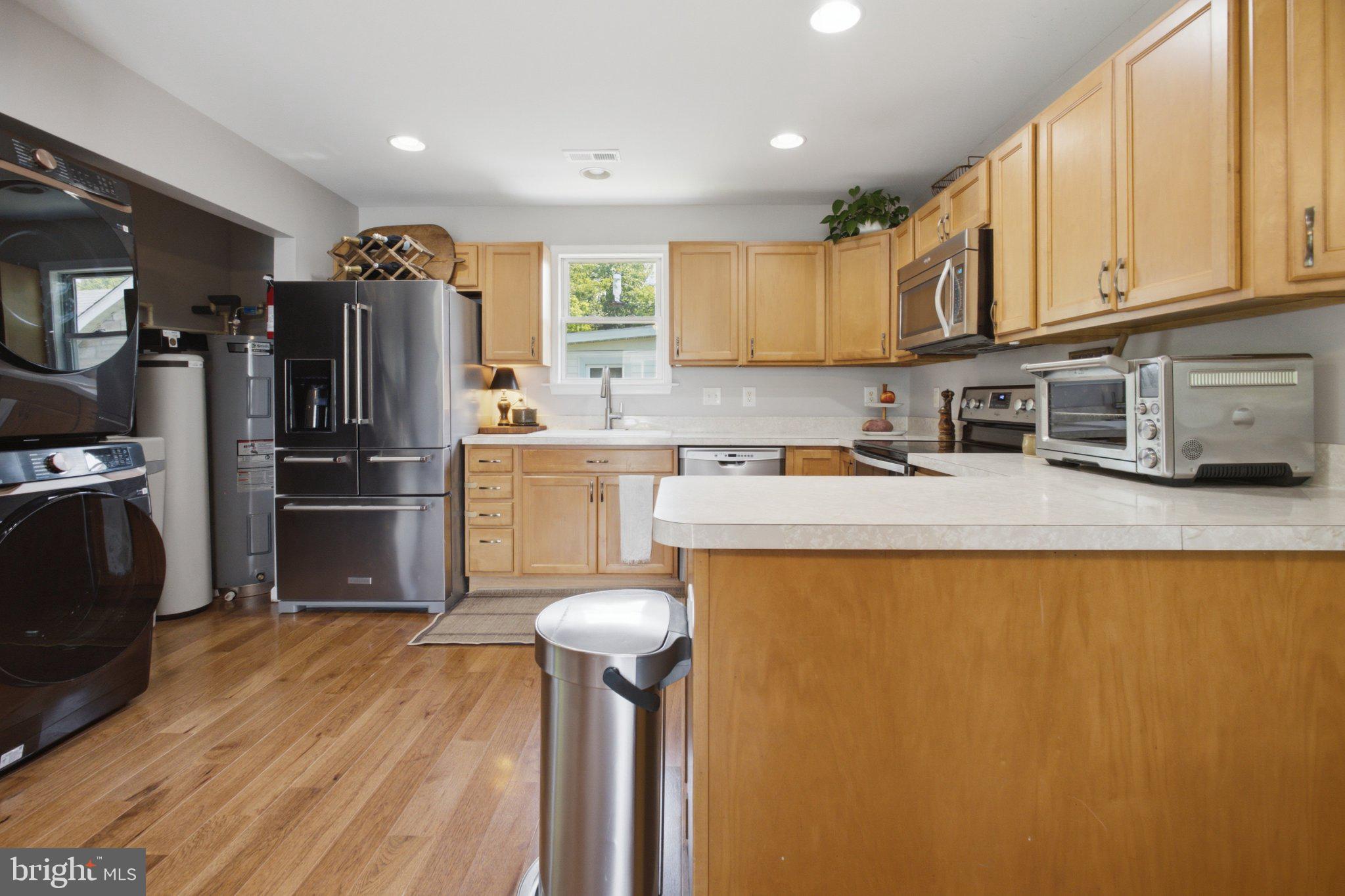 DEALE - Residential