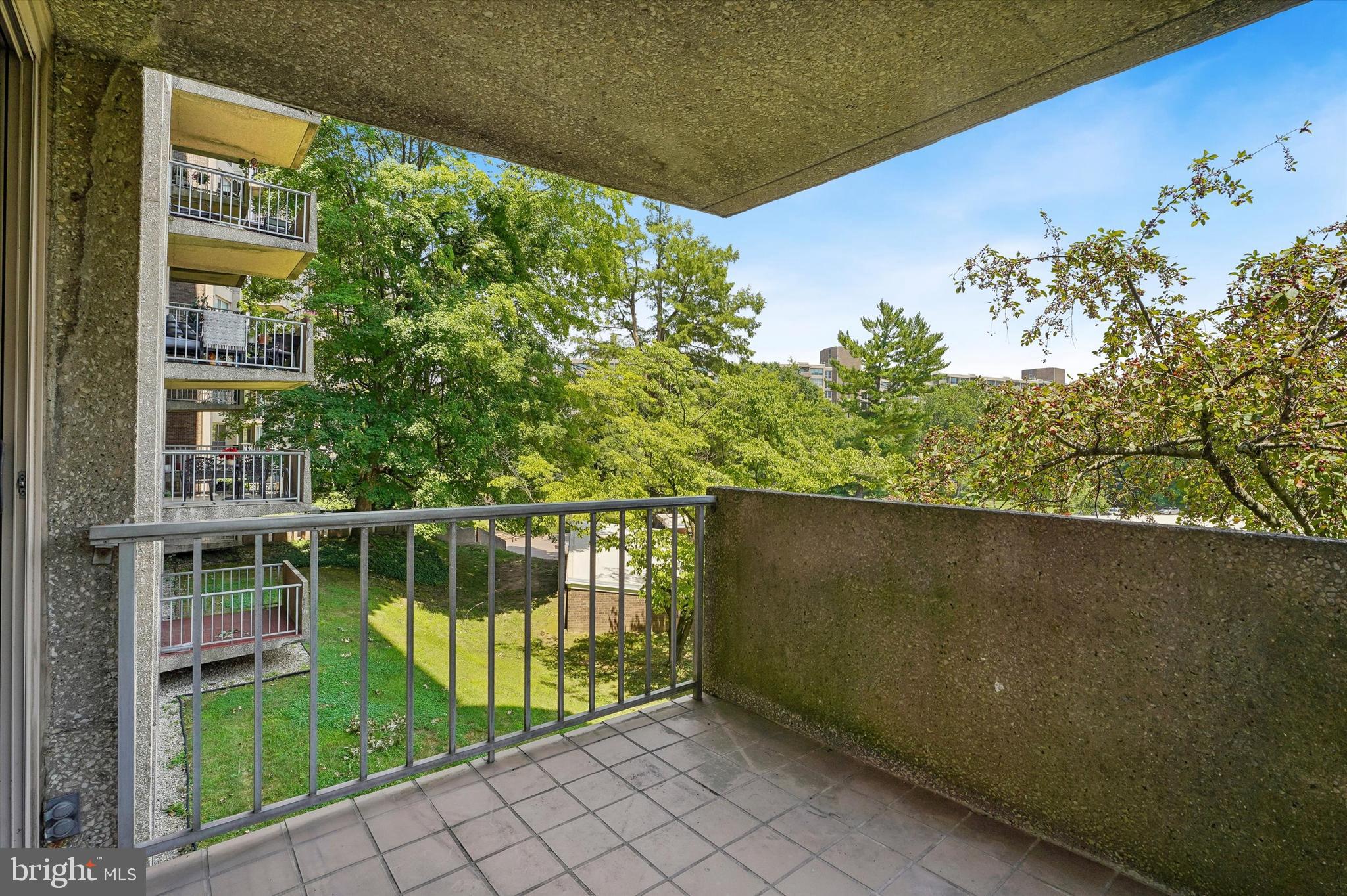 GREEN HILL - Residential