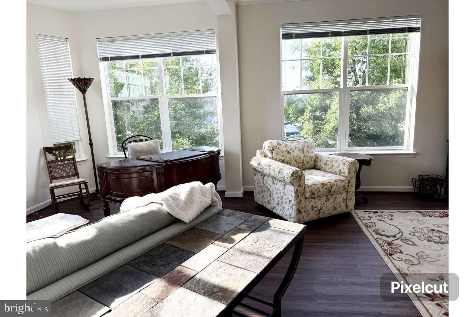 DEEP HARBOR - Residential