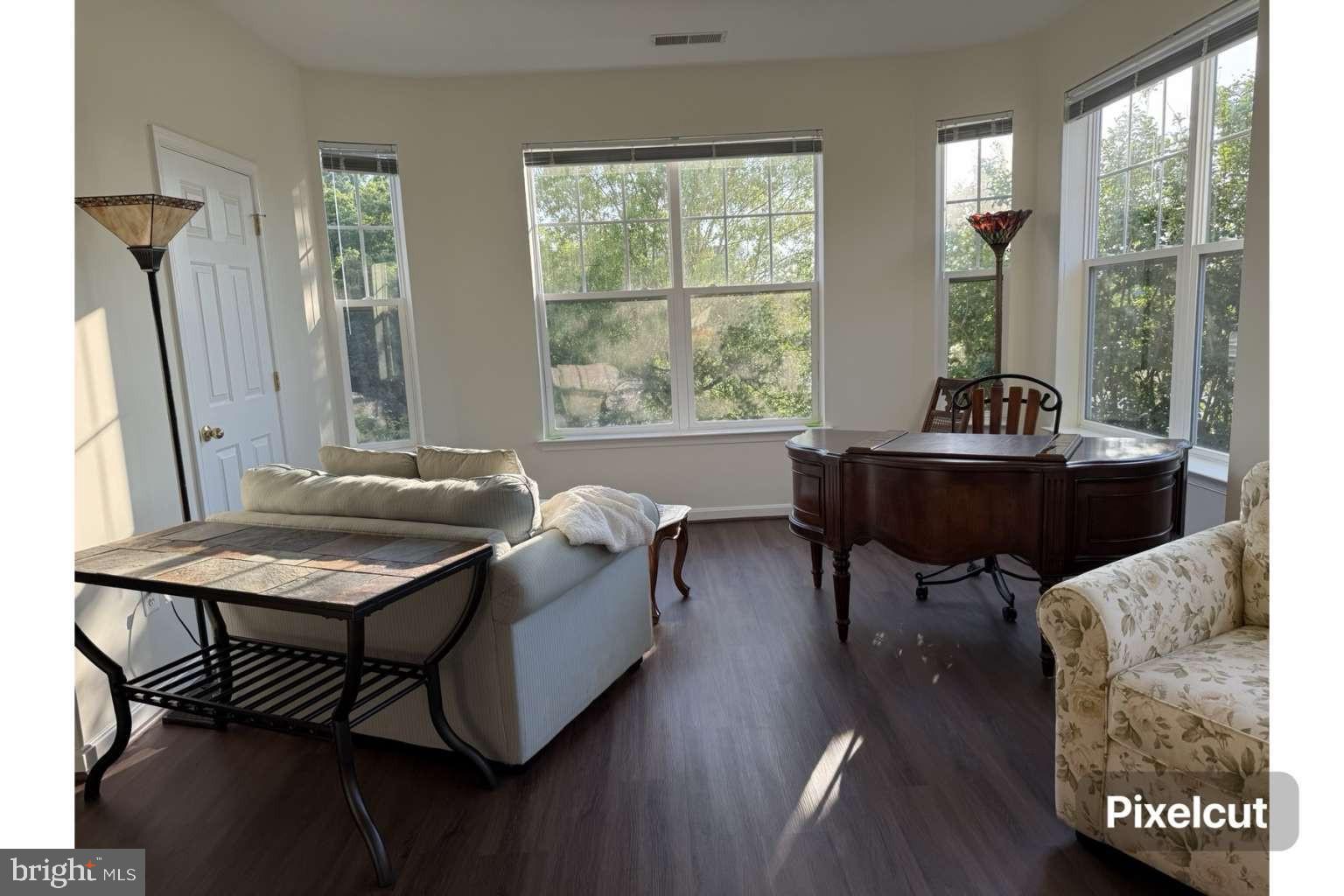 DEEP HARBOR - Residential