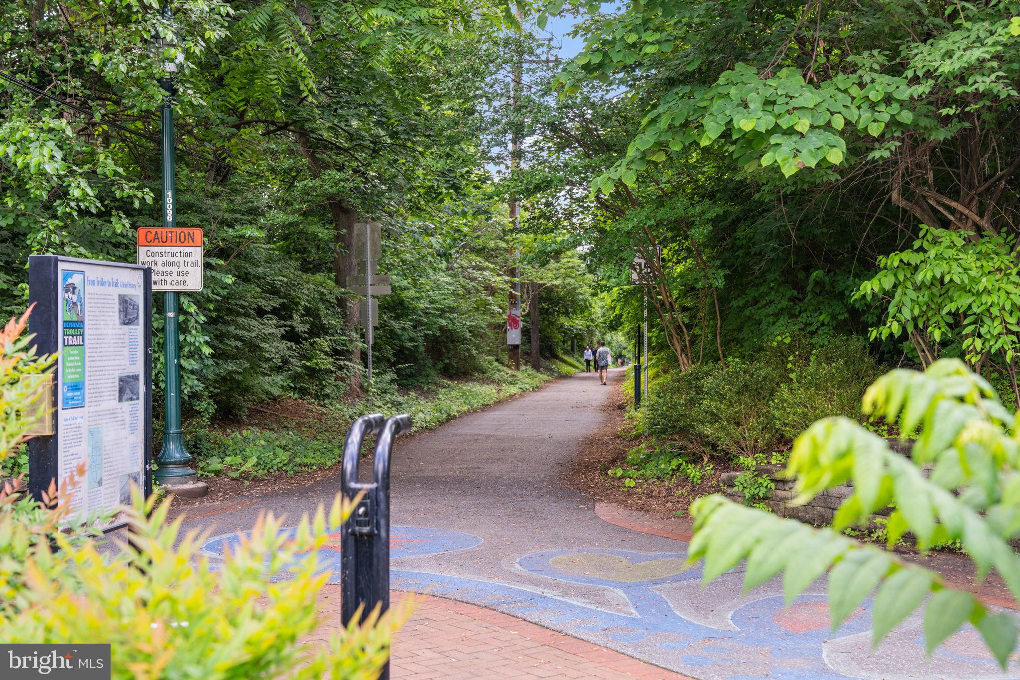 ROCKVILLE OUTSIDE - Land