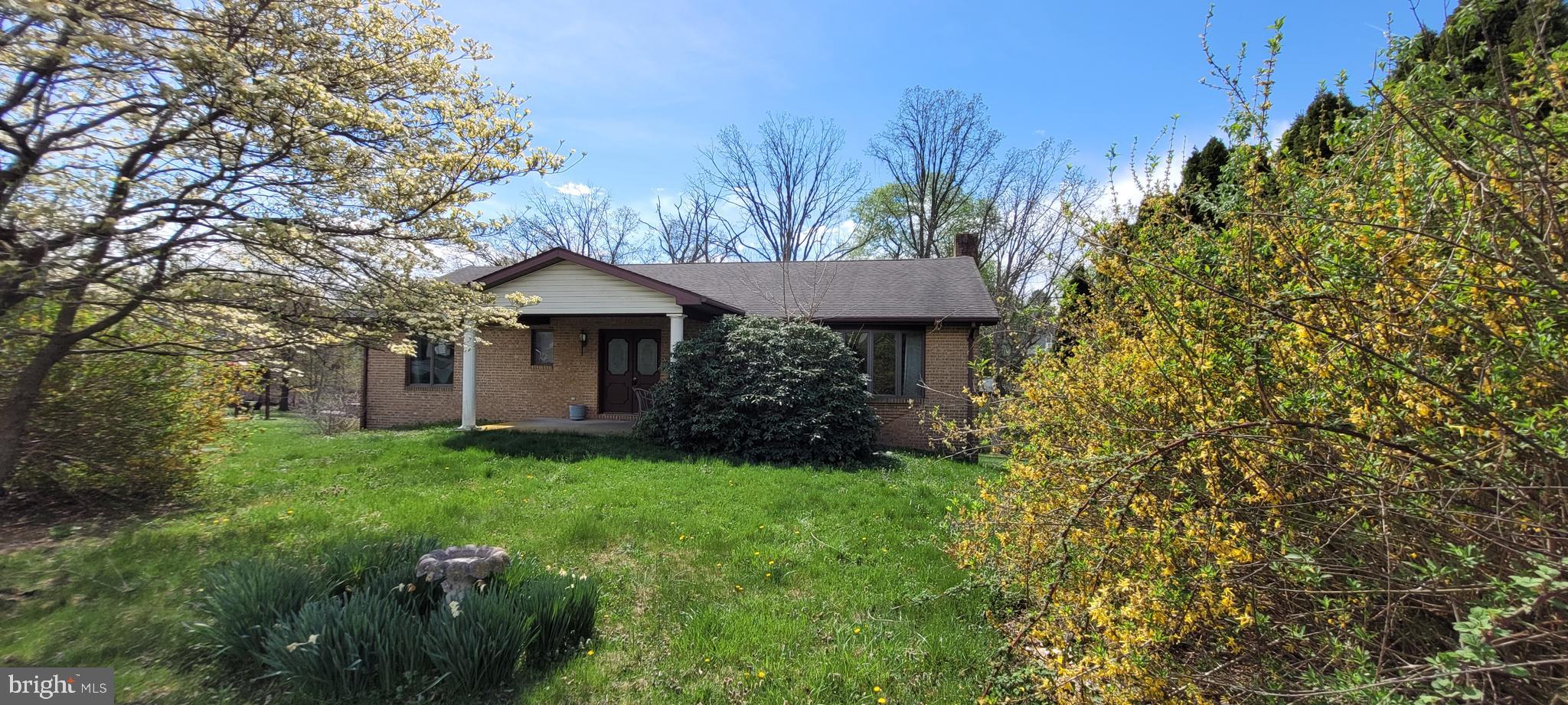 MOUNTAIN VIEW ACRES - Residential