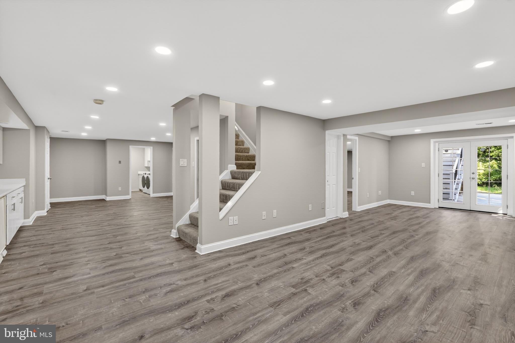 WASHINGTONIAN WOODS - Residential