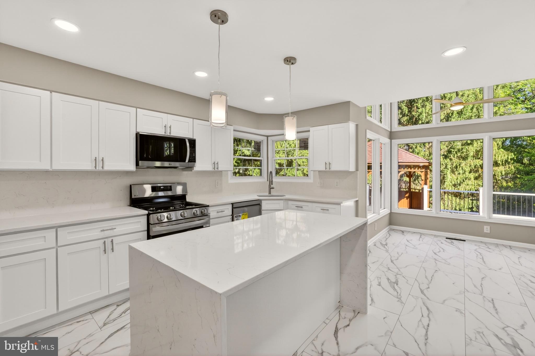 WASHINGTONIAN WOODS - Residential