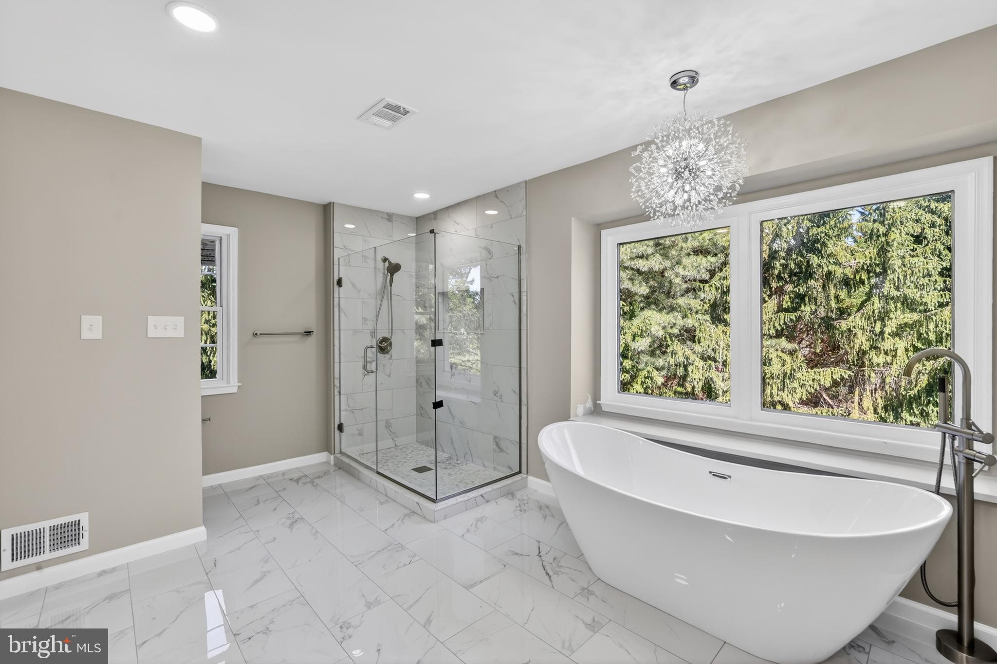 WASHINGTONIAN WOODS - Residential