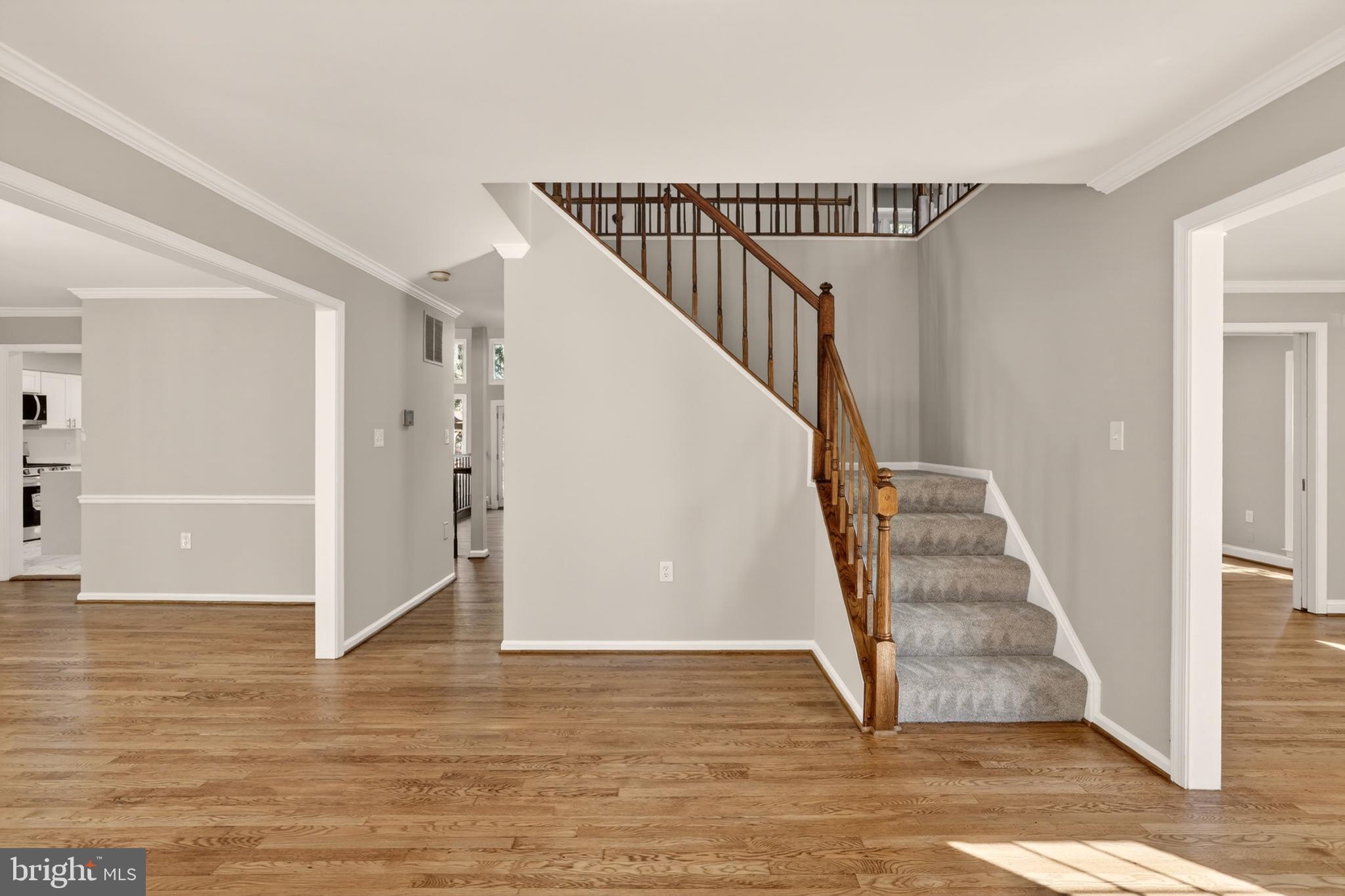 WASHINGTONIAN WOODS - Residential
