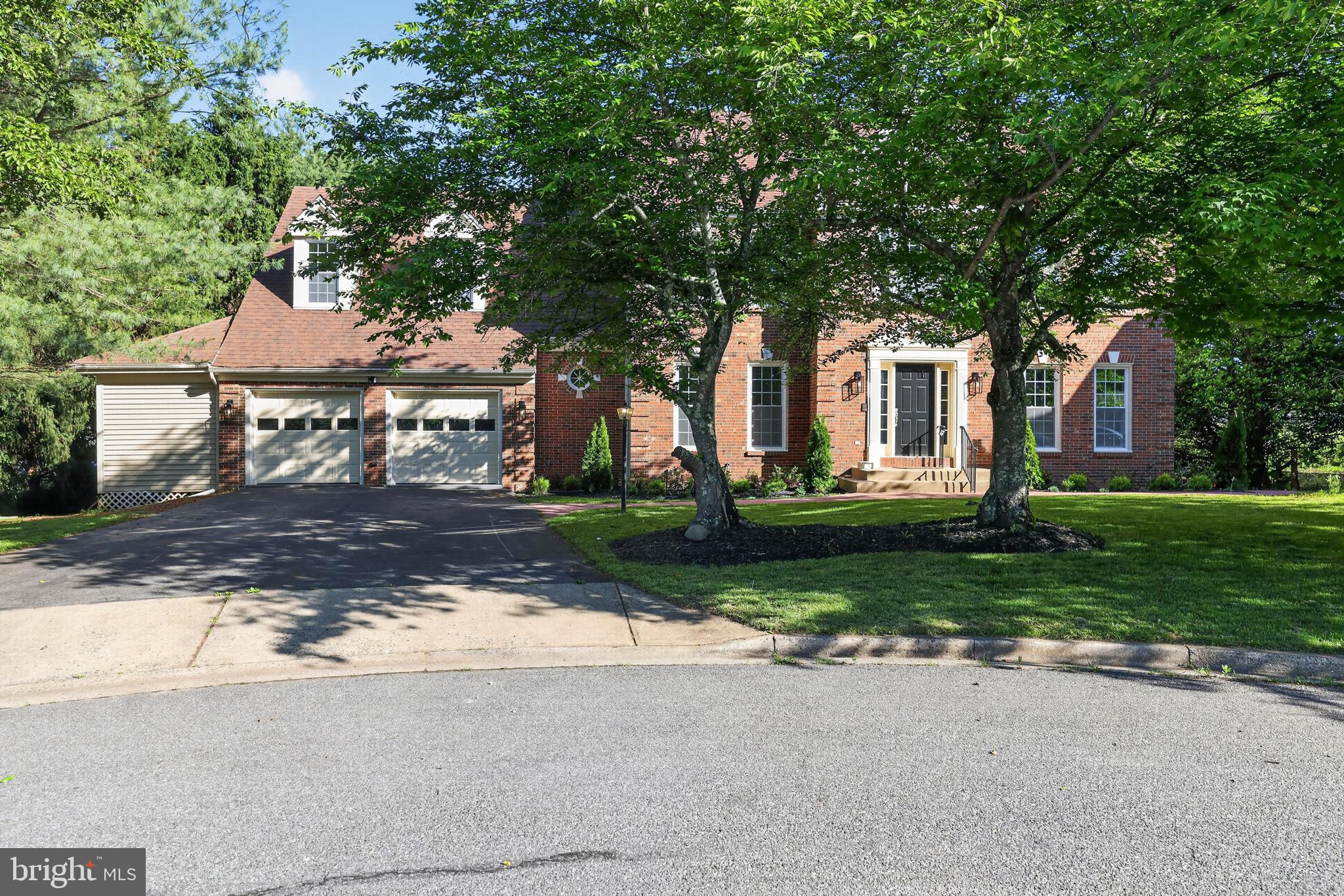 WASHINGTONIAN WOODS - Residential