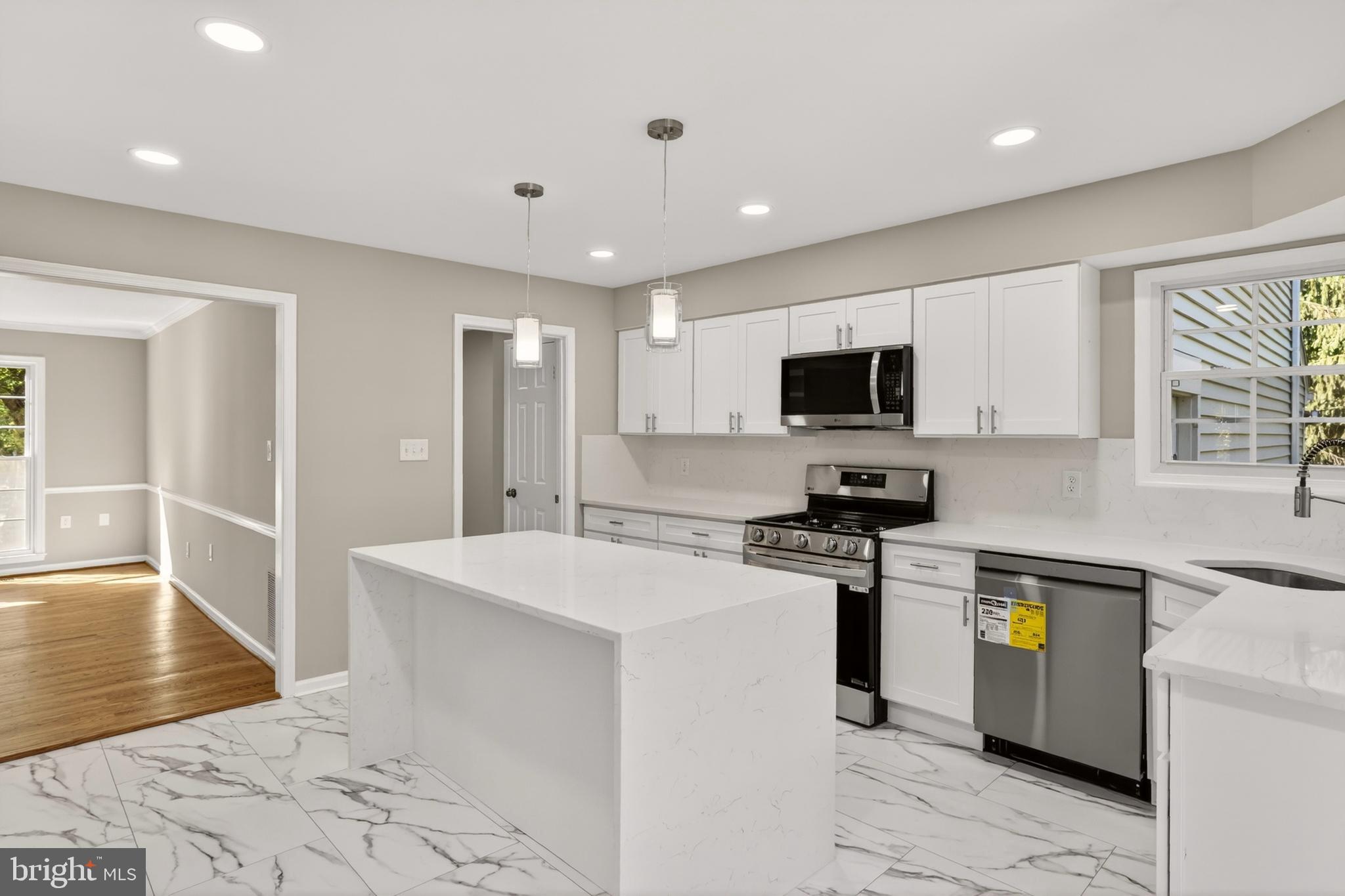 WASHINGTONIAN WOODS - Residential
