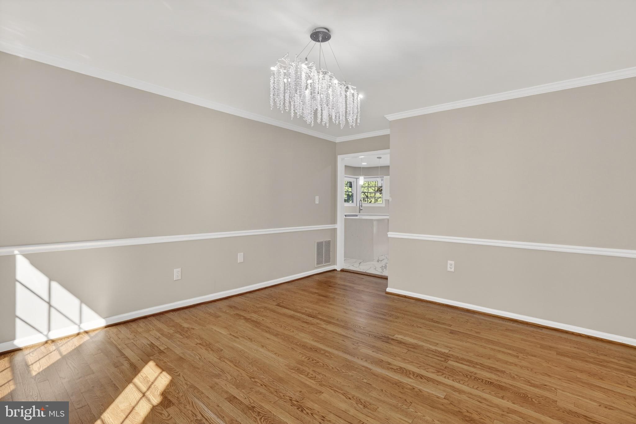 WASHINGTONIAN WOODS - Residential