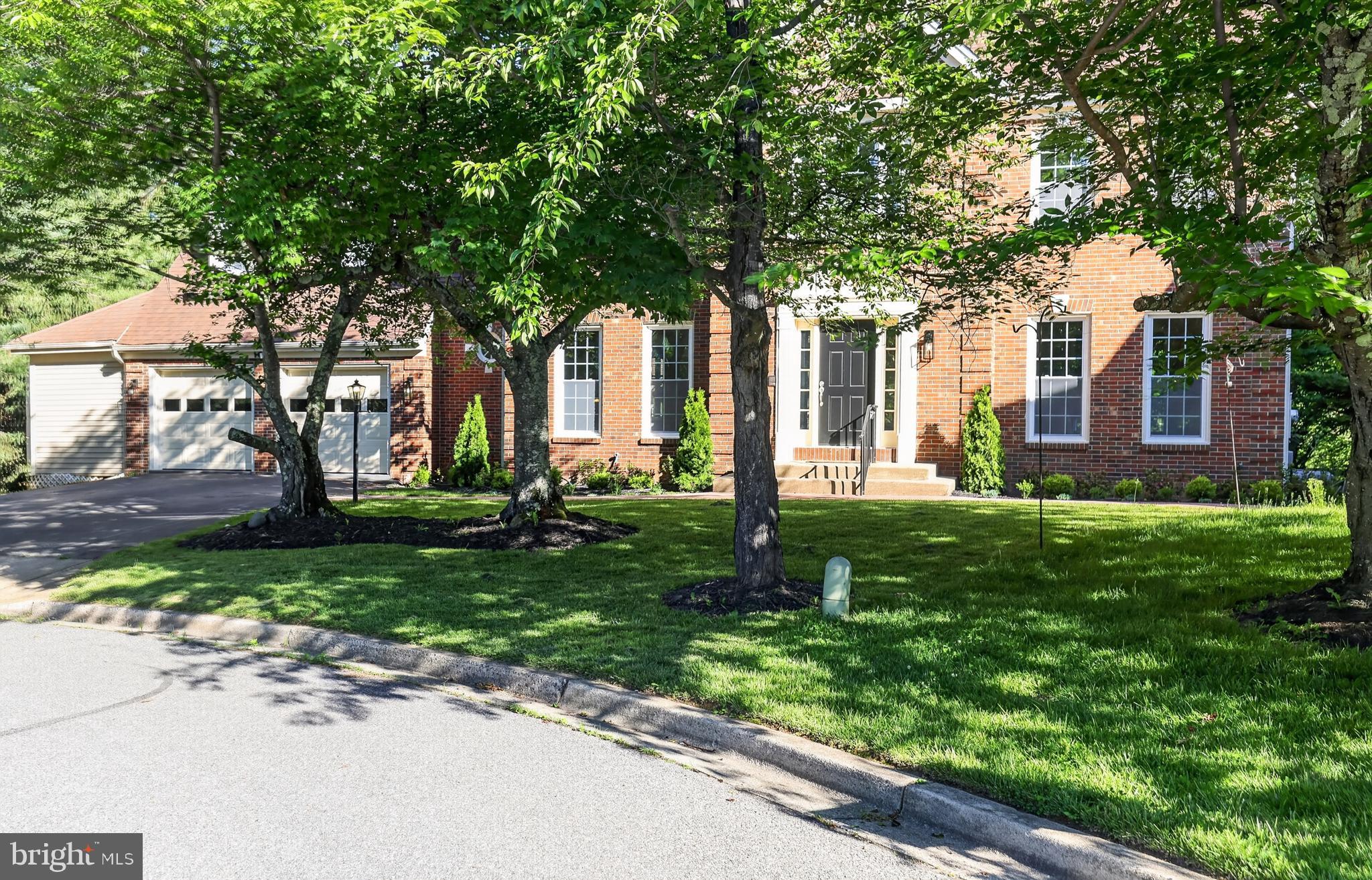 WASHINGTONIAN WOODS - Residential