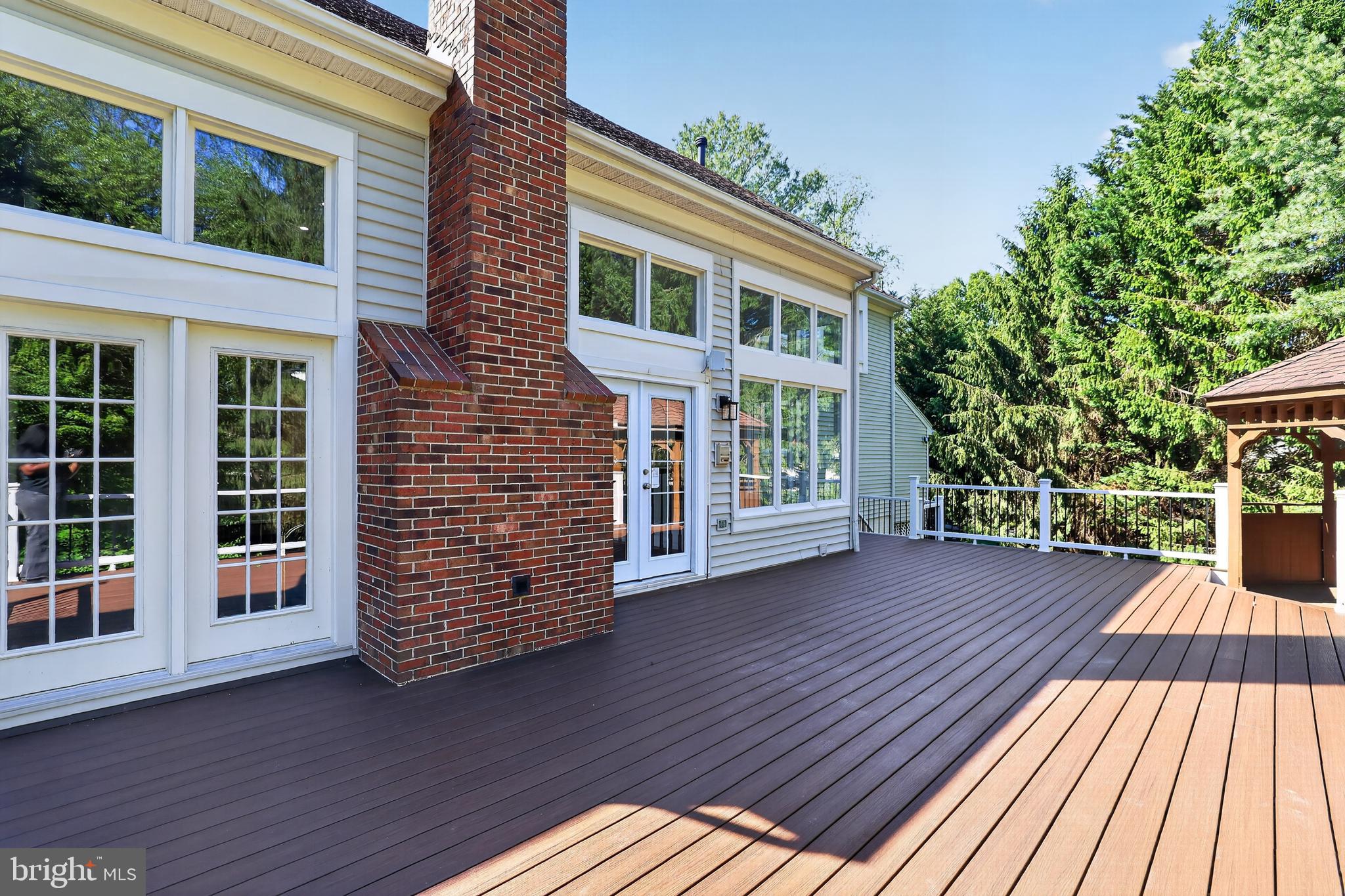 WASHINGTONIAN WOODS - Residential