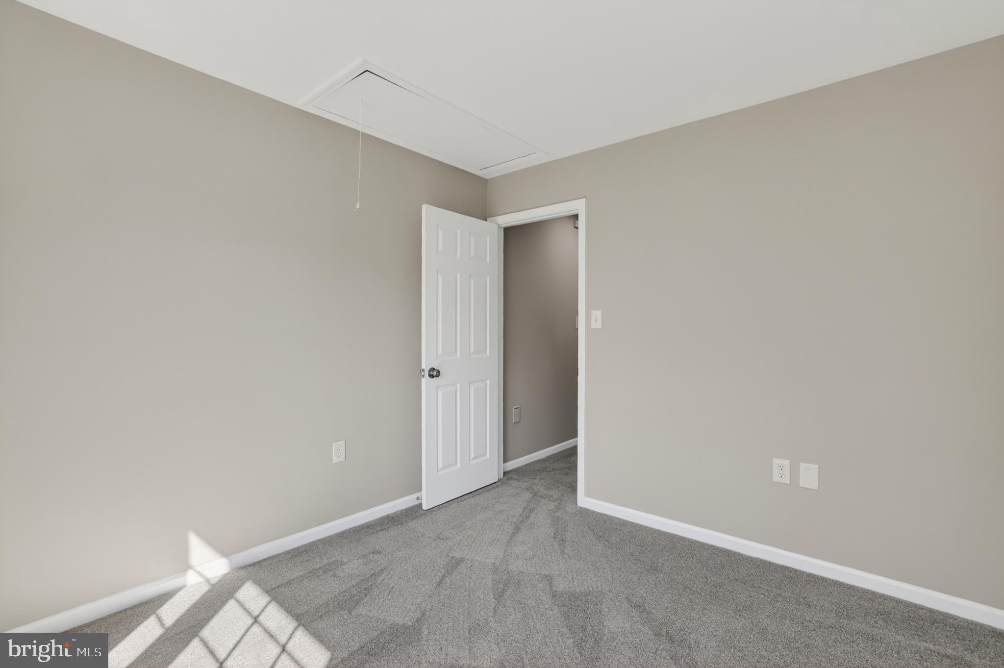 WASHINGTONIAN WOODS - Residential