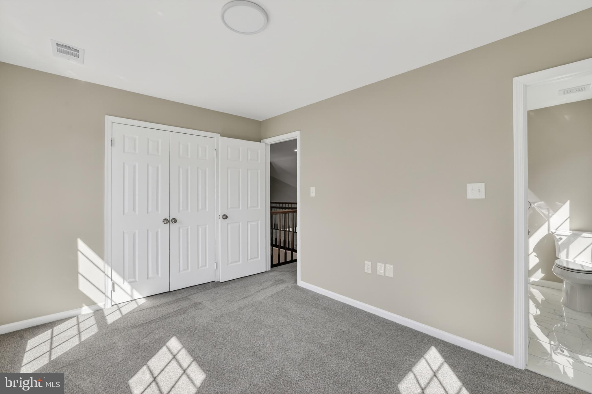 WASHINGTONIAN WOODS - Residential
