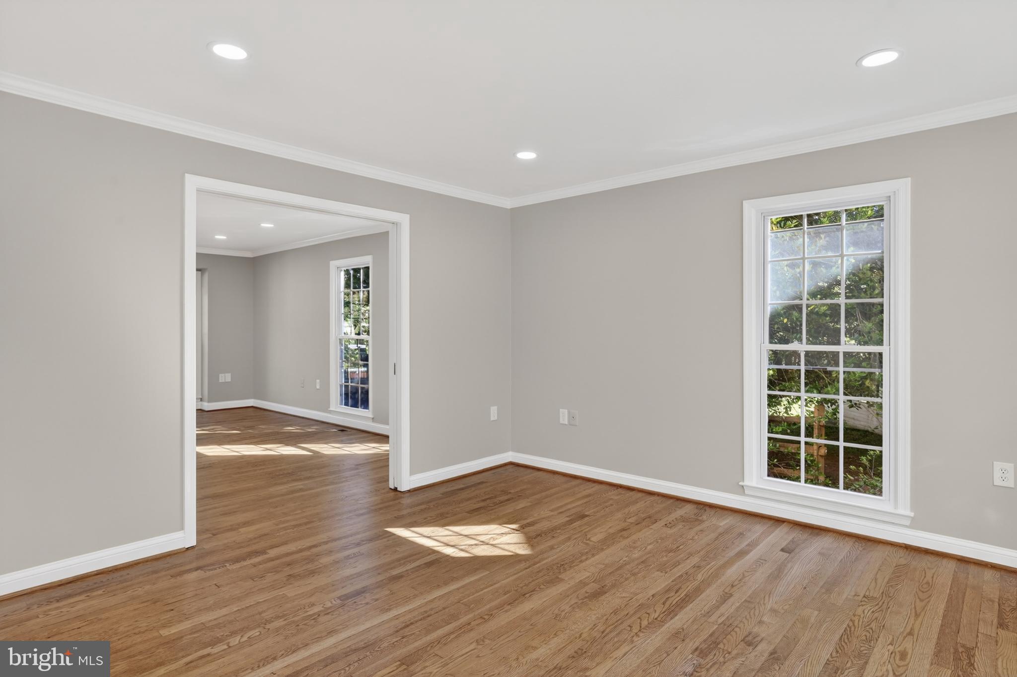 WASHINGTONIAN WOODS - Residential