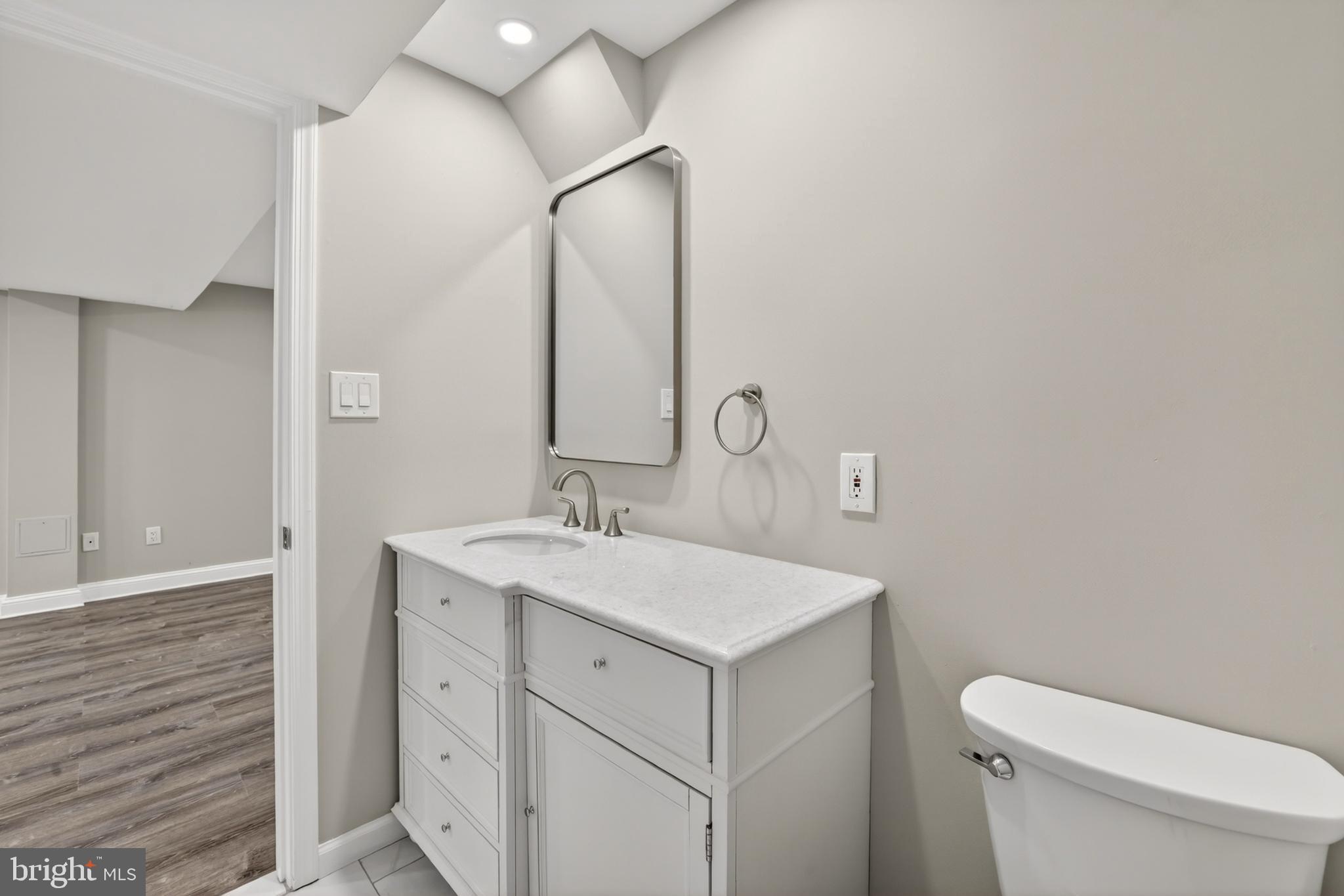 WASHINGTONIAN WOODS - Residential