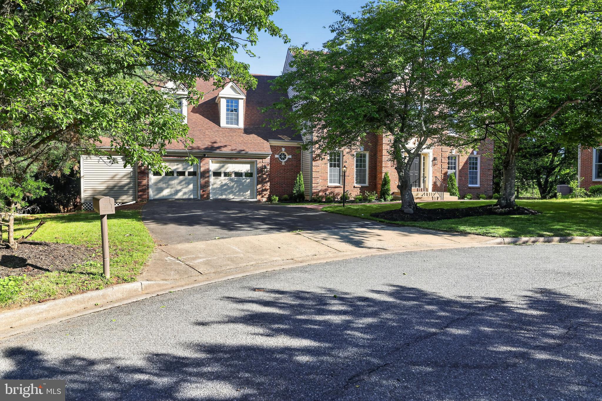 WASHINGTONIAN WOODS - Residential