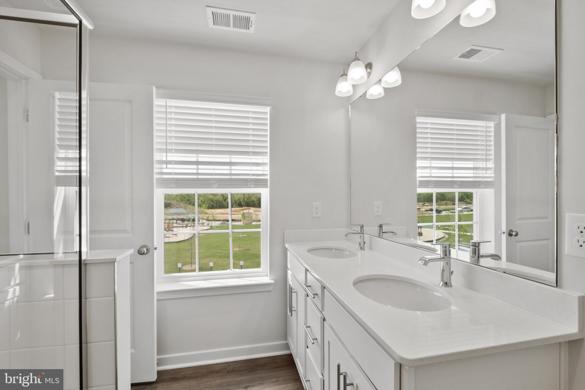 SPRING HILLS - Residential
