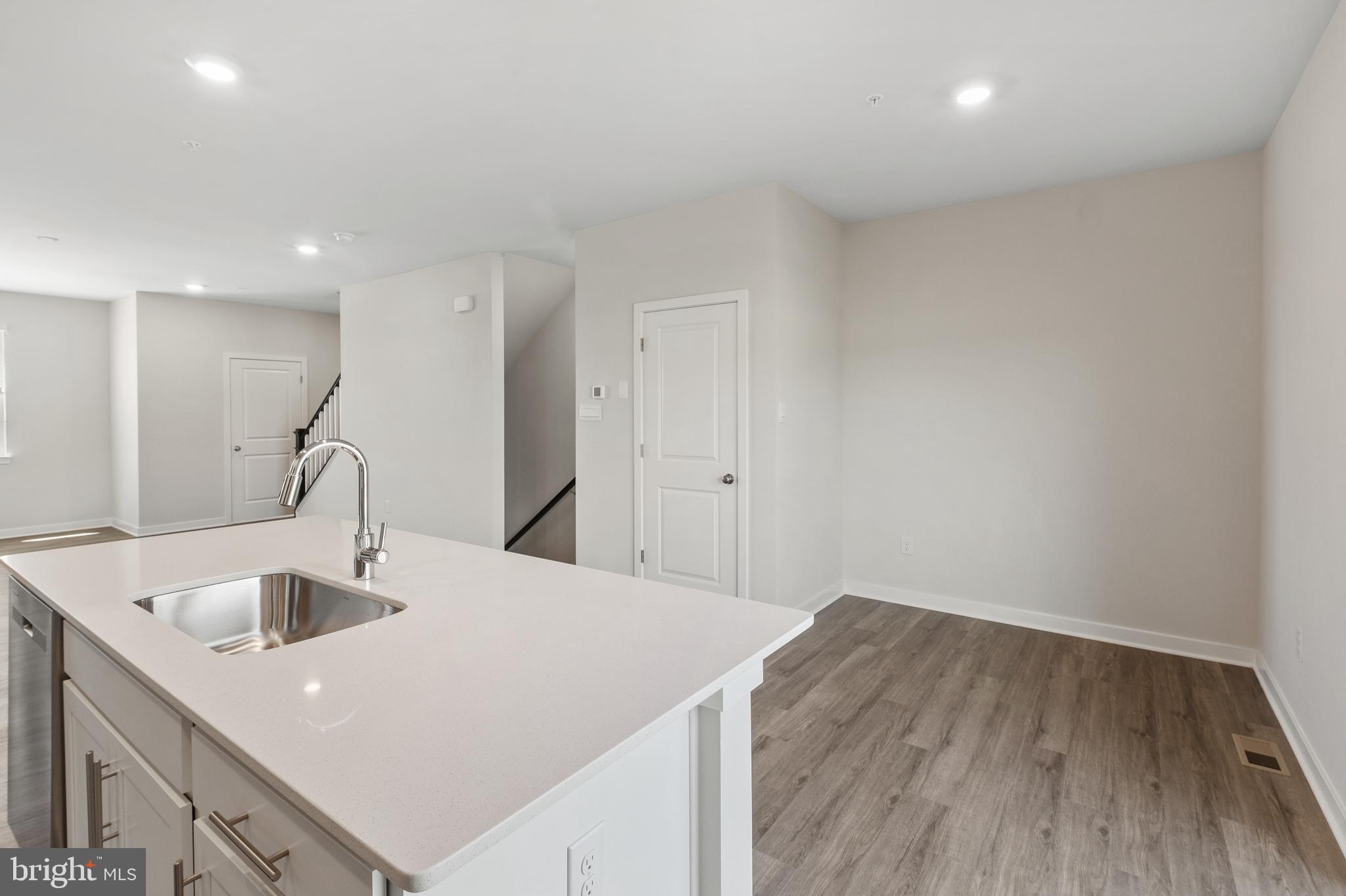 SPRING HILLS - Residential
