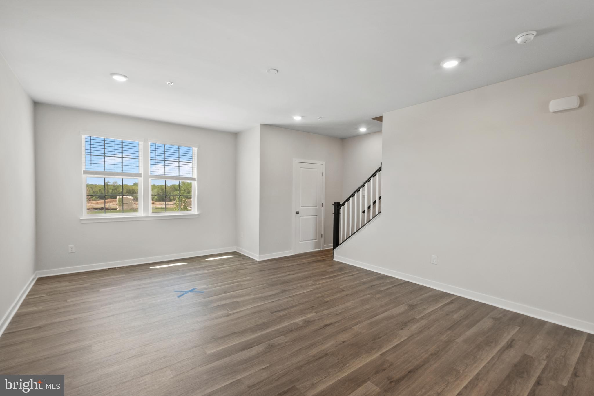 SPRING HILLS - Residential