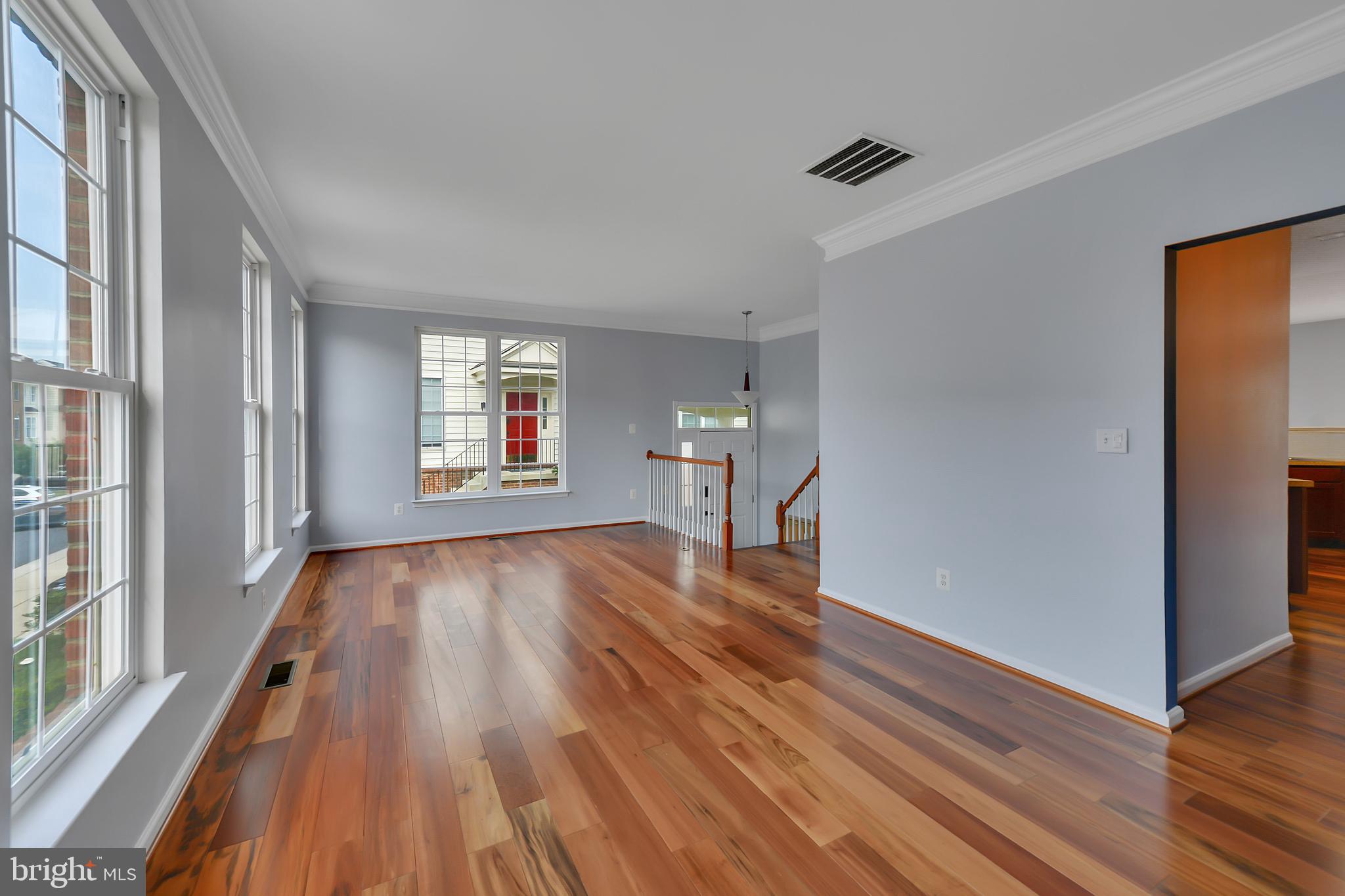 SOUTH RIDING - Residential