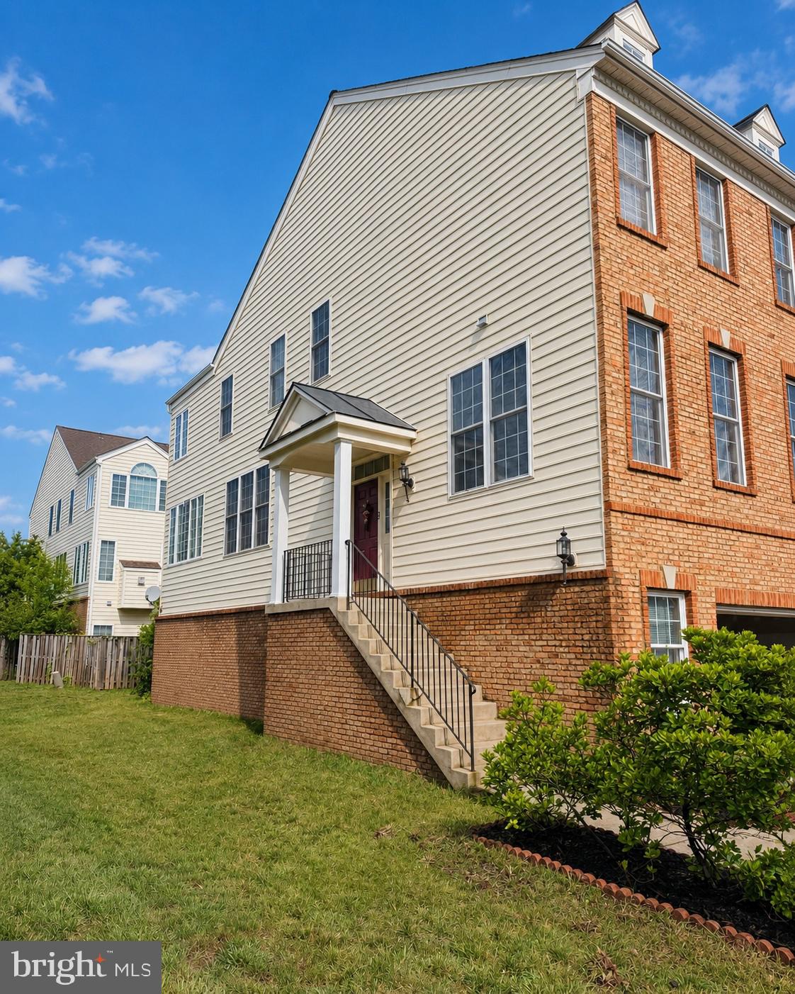 SOUTH RIDING - Residential