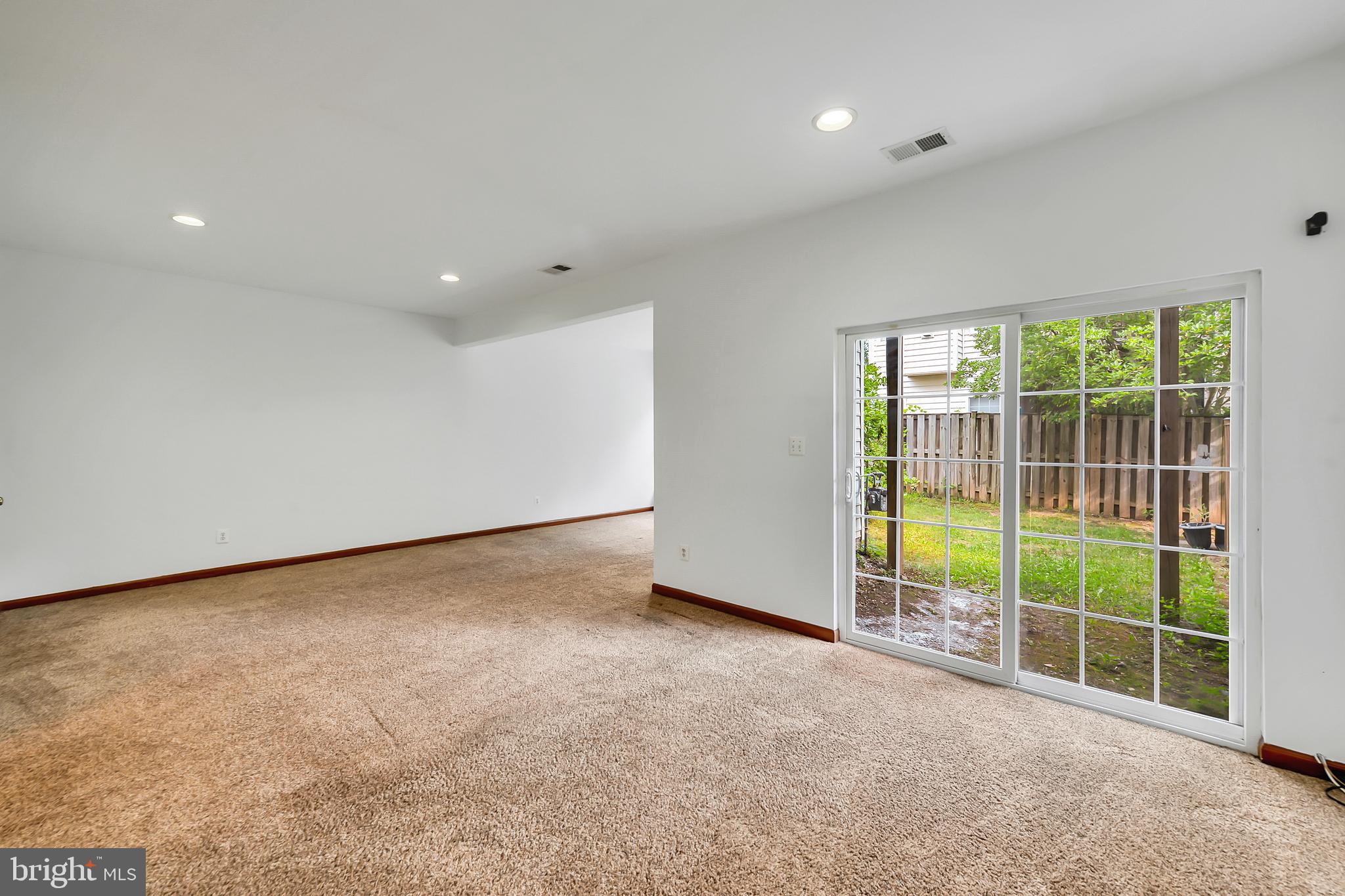 SOUTH RIDING - Residential