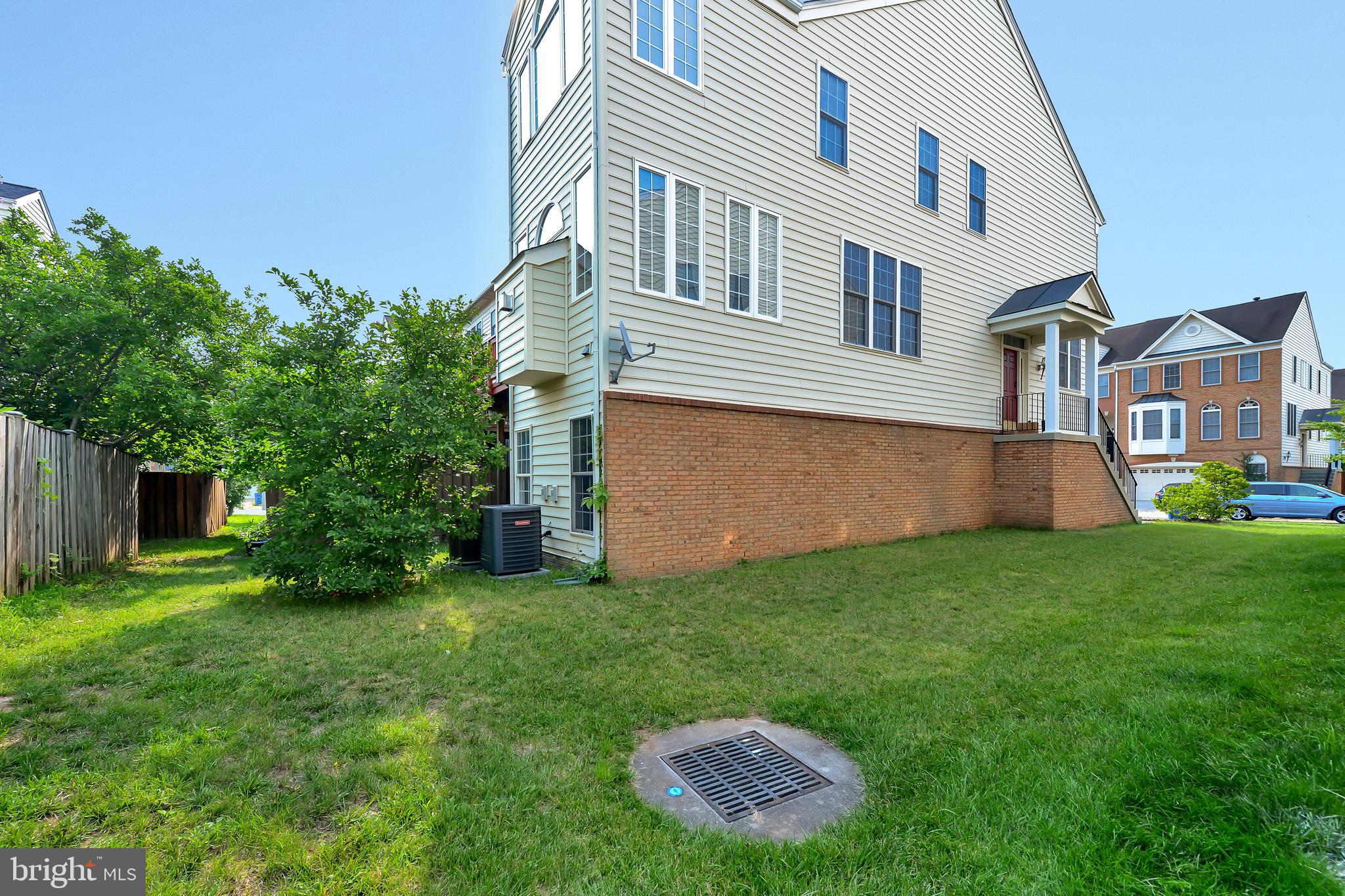 SOUTH RIDING - Residential