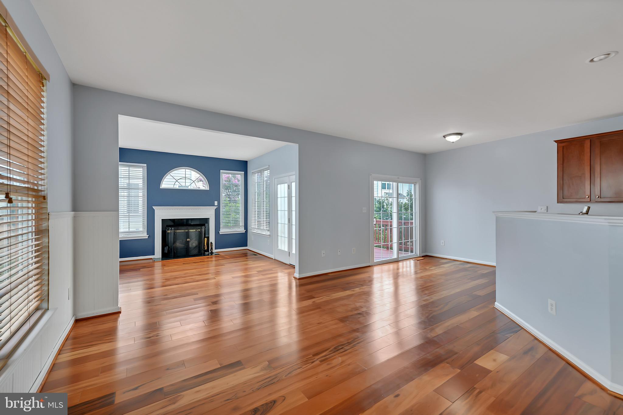 SOUTH RIDING - Residential