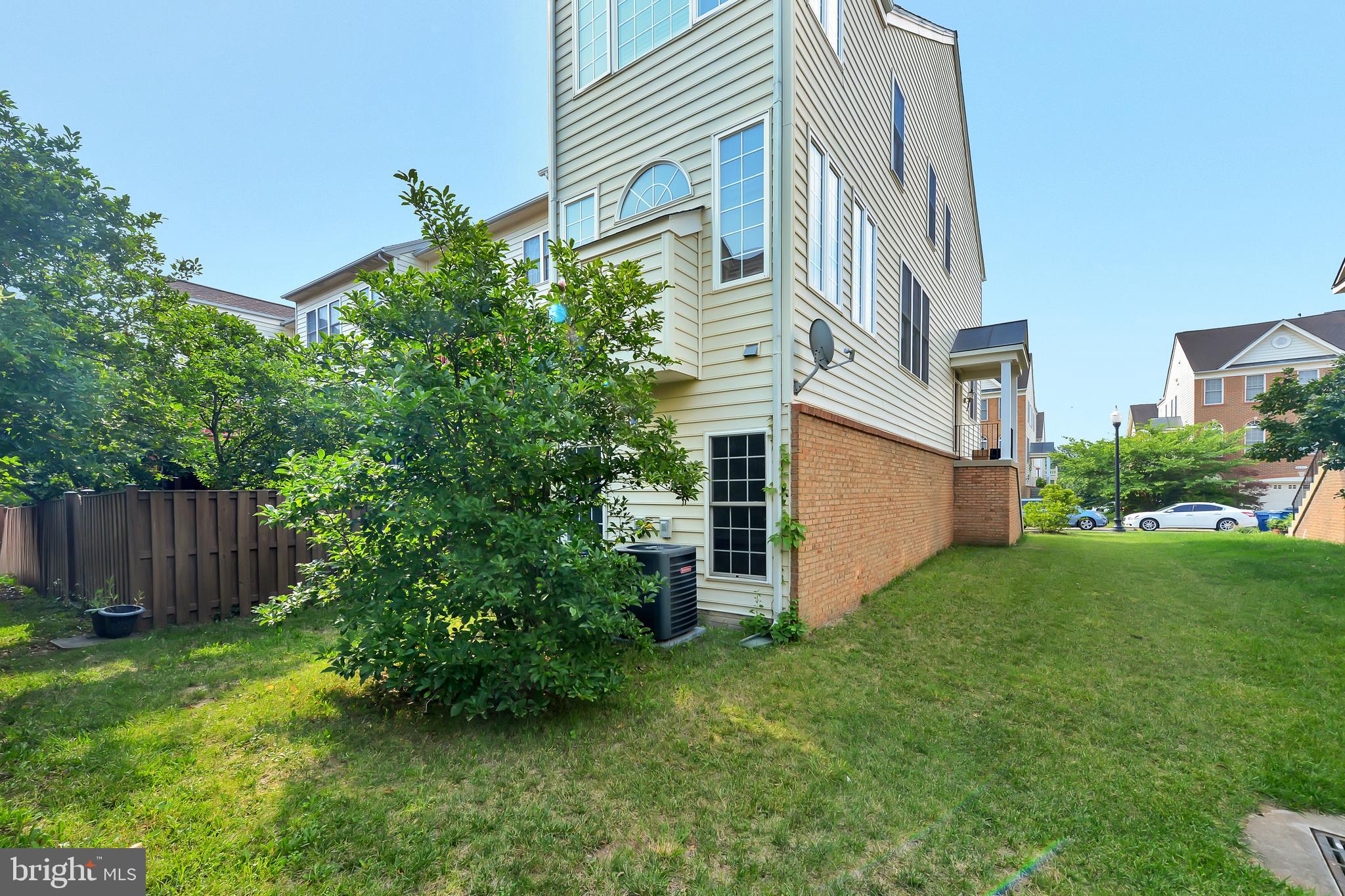 SOUTH RIDING - Residential