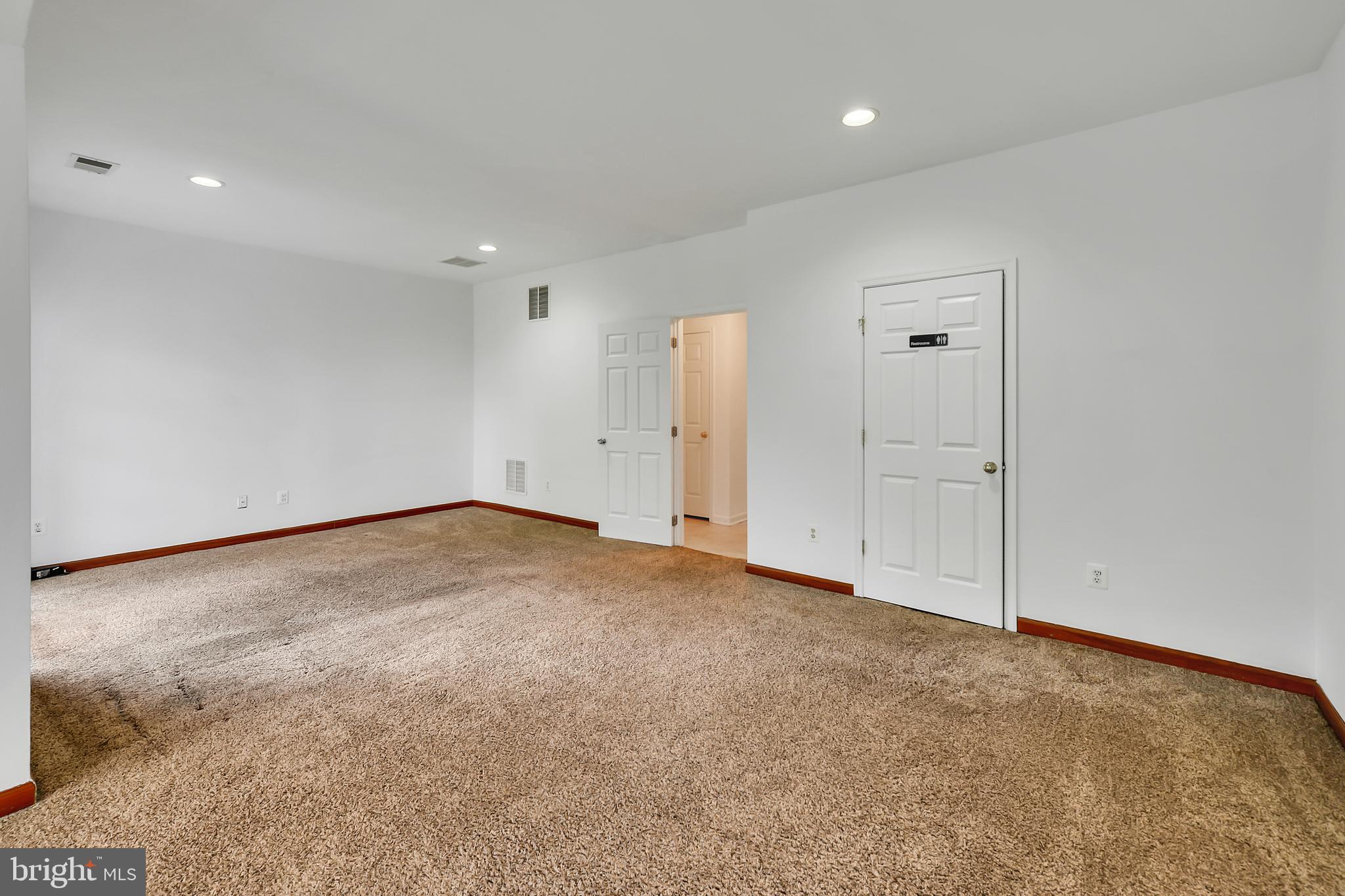 SOUTH RIDING - Residential
