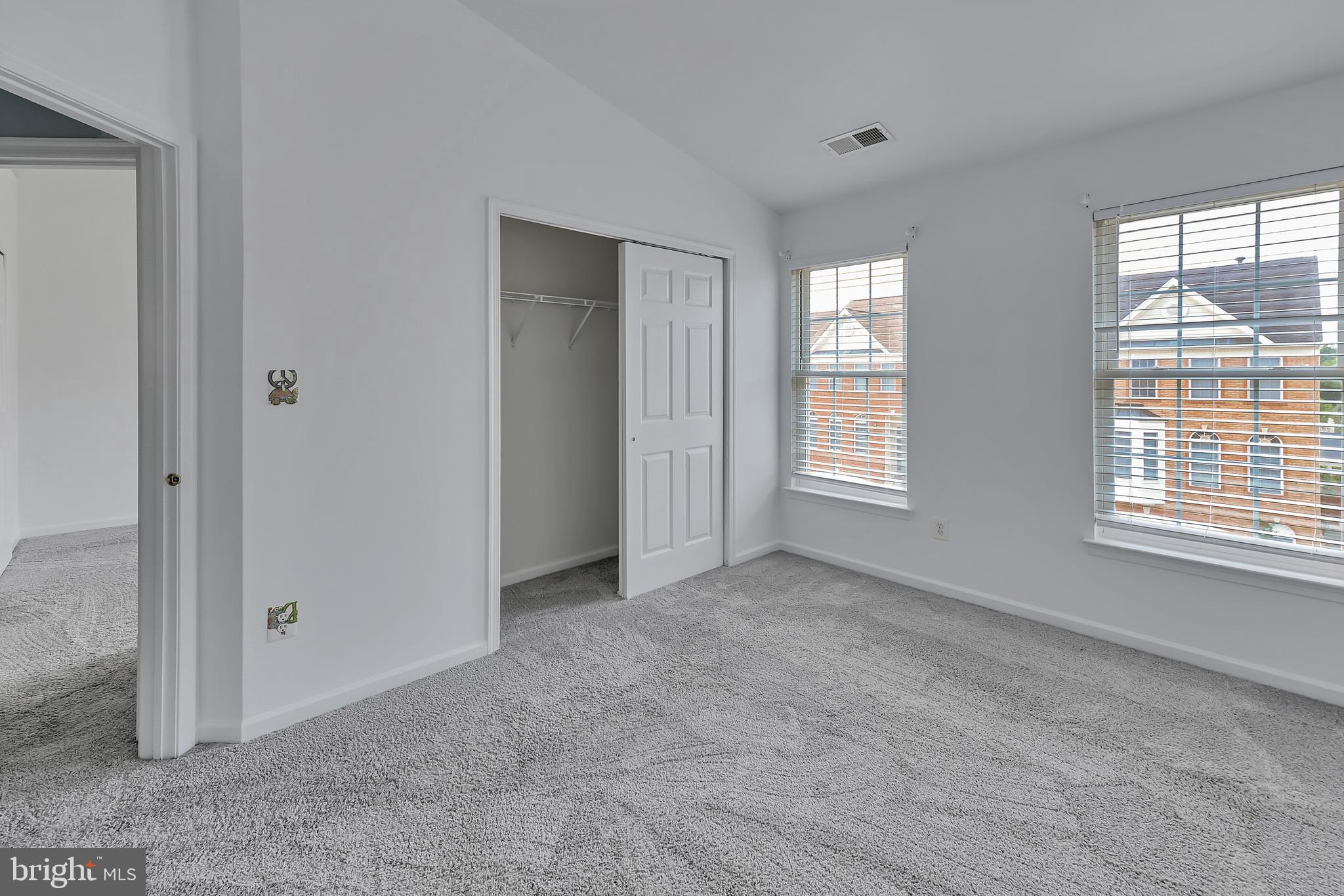 SOUTH RIDING - Residential