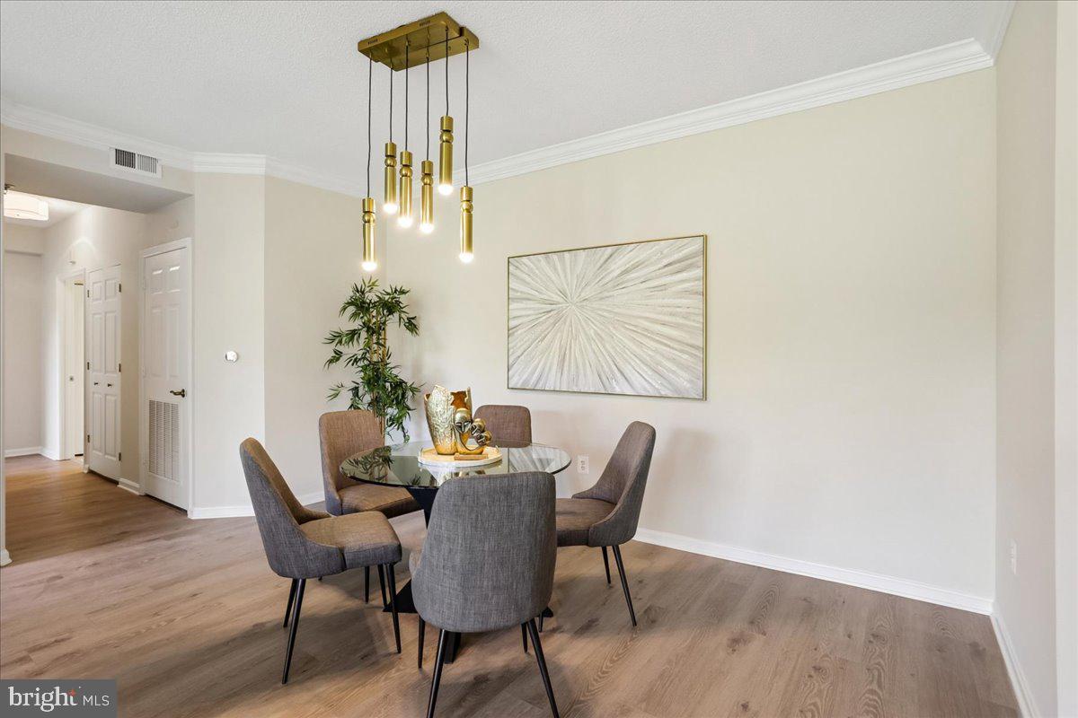 VANTAGE POINT WEST AT LW - Residential