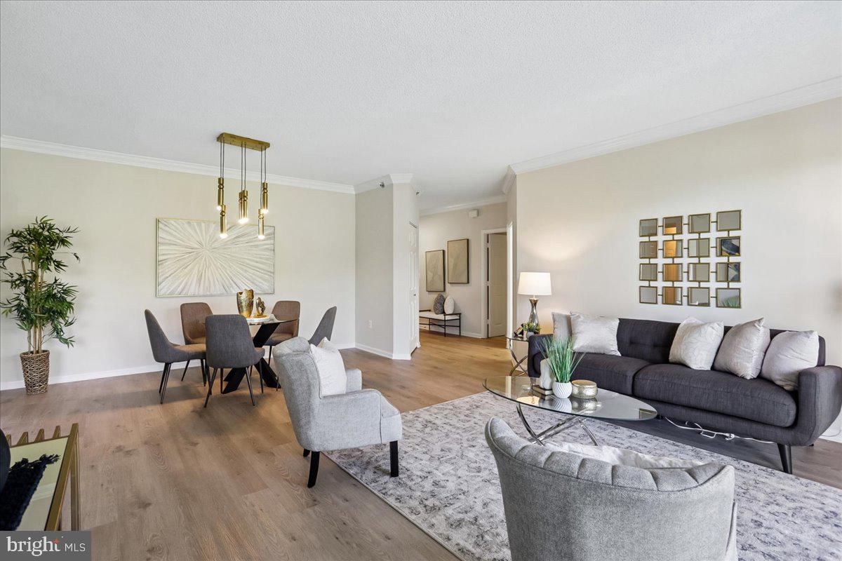 VANTAGE POINT WEST AT LW - Residential