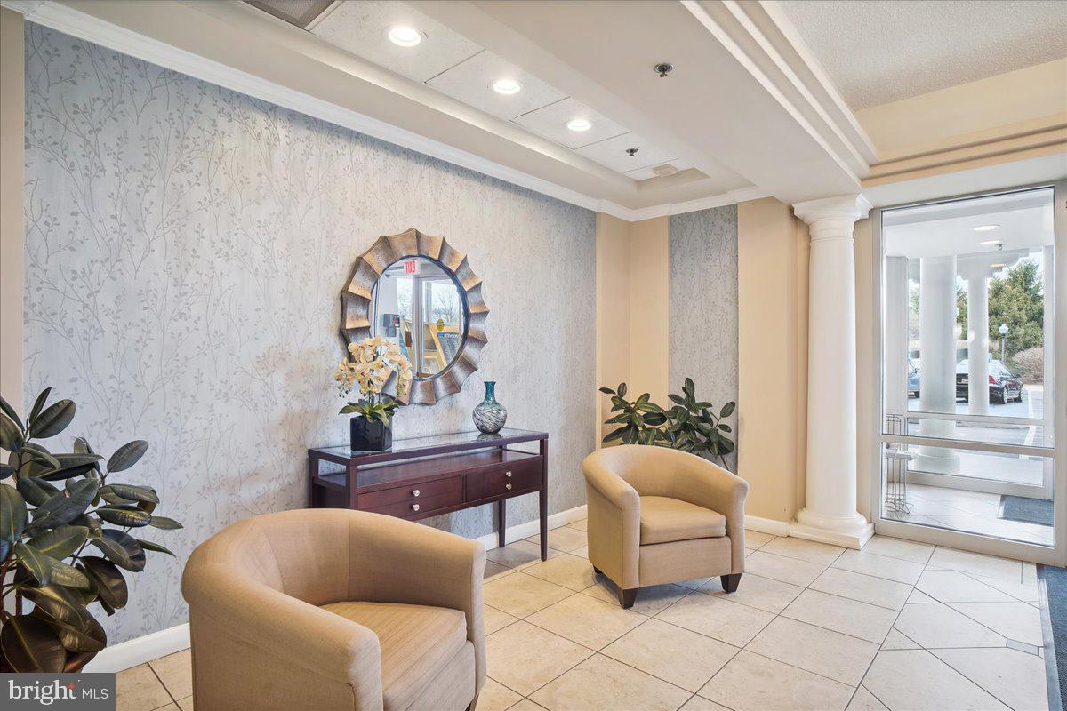 VANTAGE POINT WEST AT LW - Residential