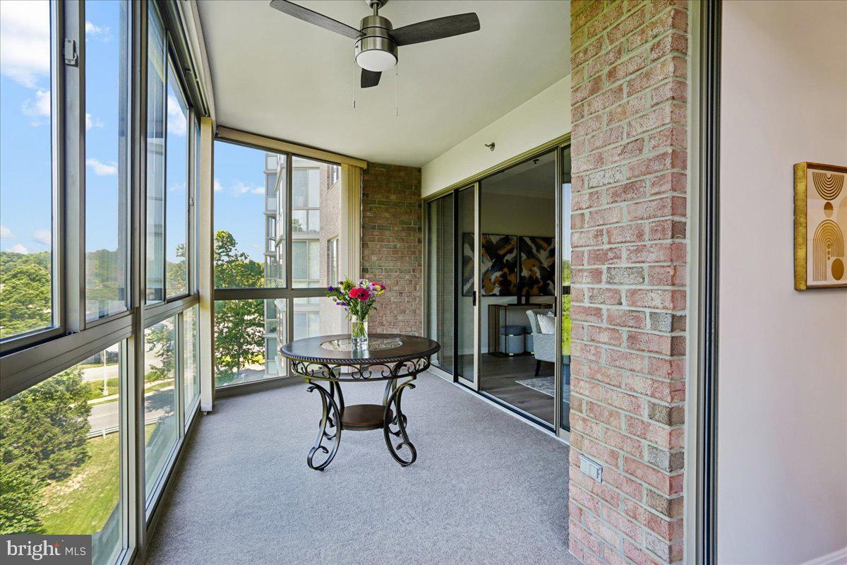 VANTAGE POINT WEST AT LW - Residential