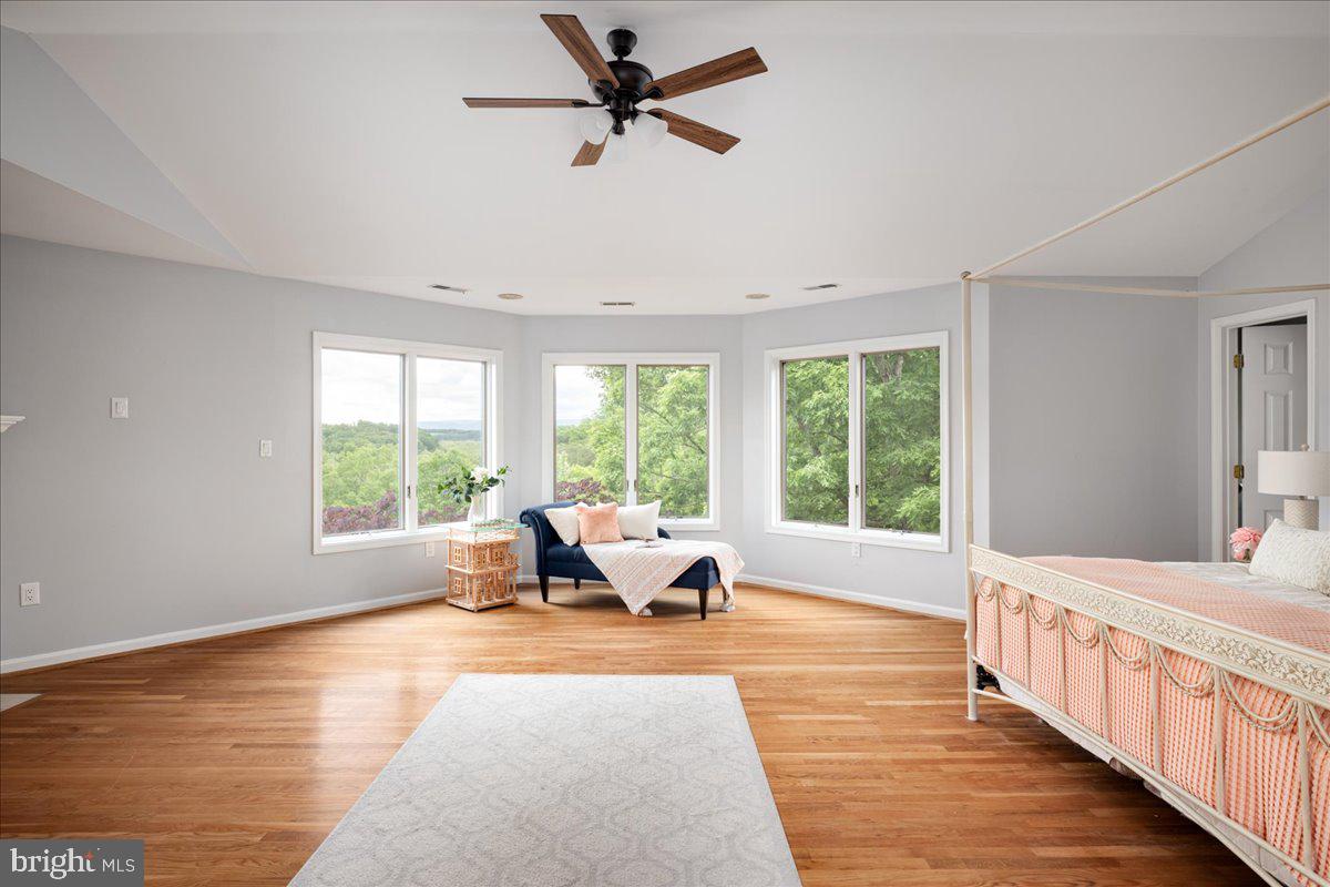 CREST RIVER FARMS - Residential