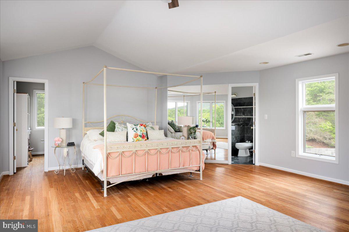 CREST RIVER FARMS - Residential