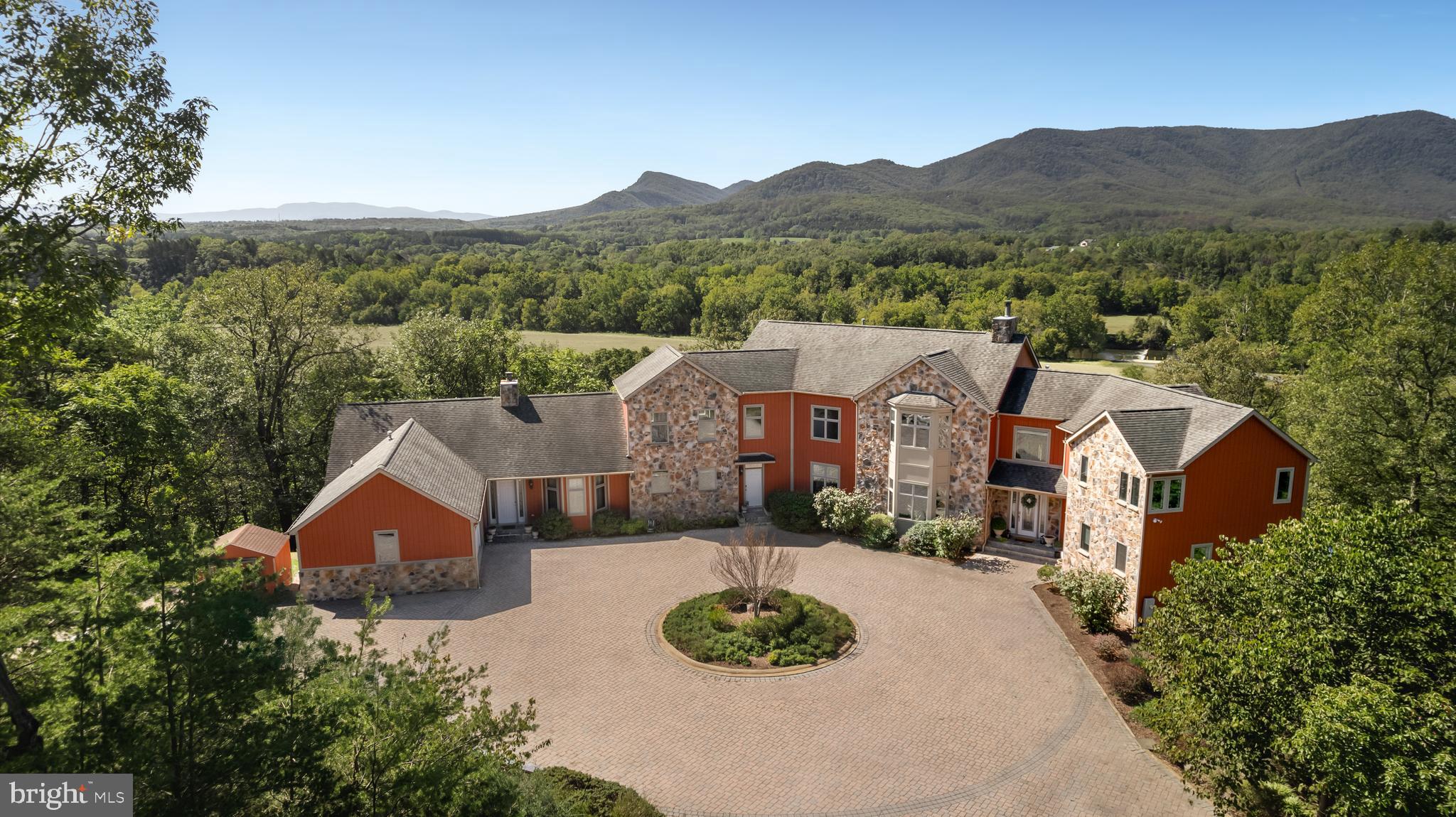 CREST RIVER FARMS - Residential