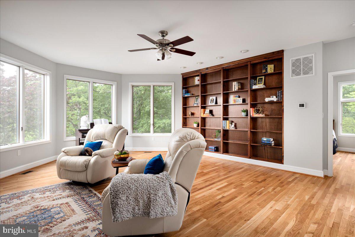 CREST RIVER FARMS - Residential