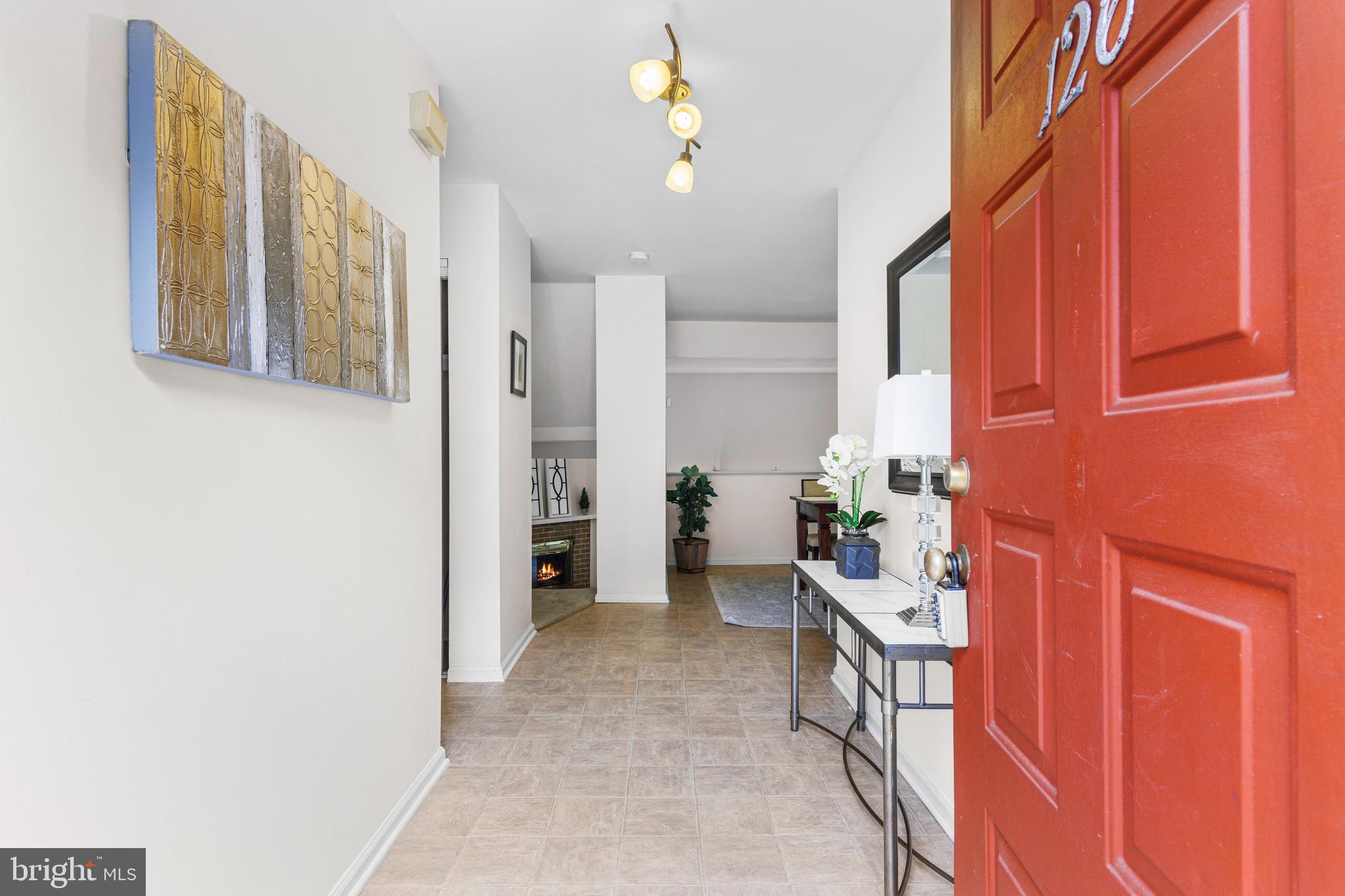 DEVON SQUARE - Residential