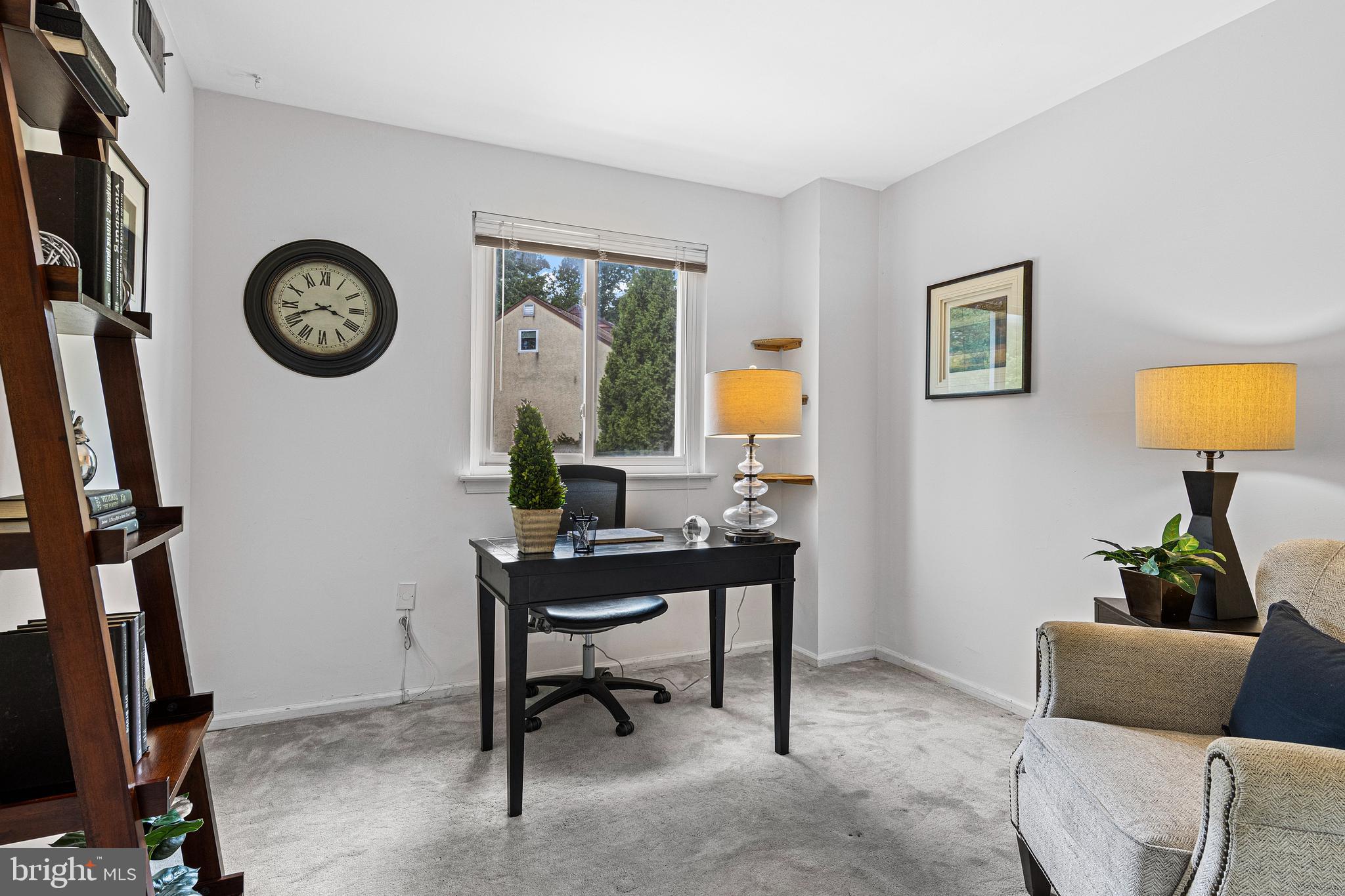 DEVON SQUARE - Residential