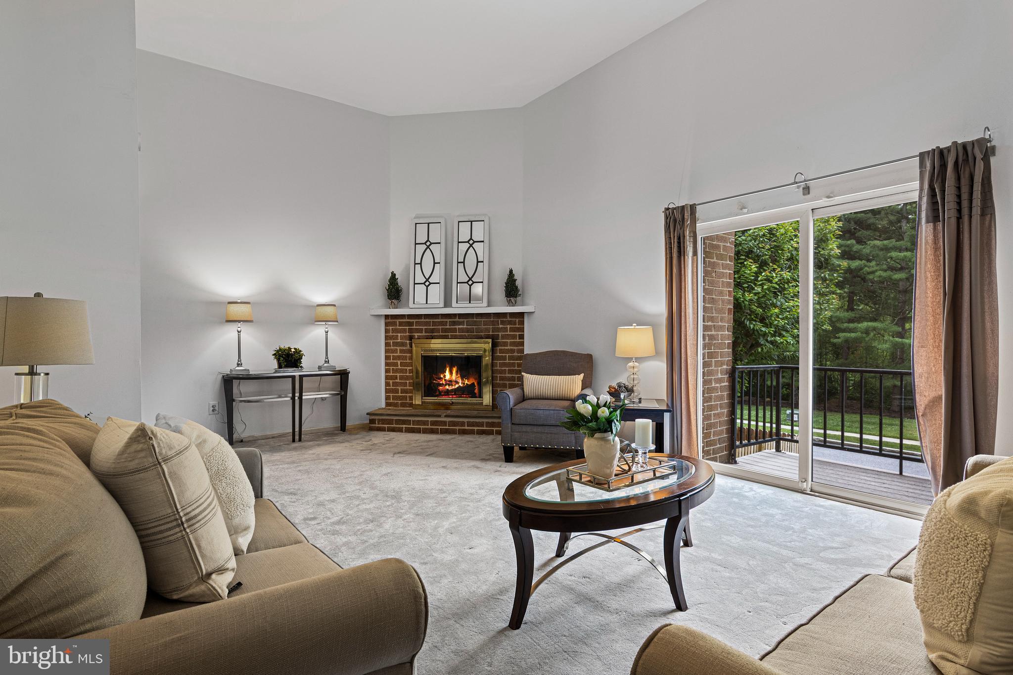 DEVON SQUARE - Residential