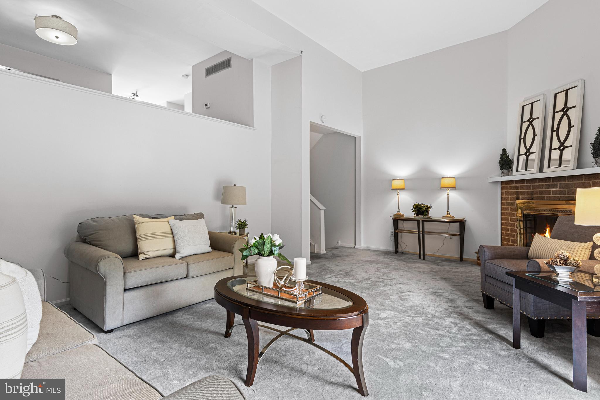 DEVON SQUARE - Residential