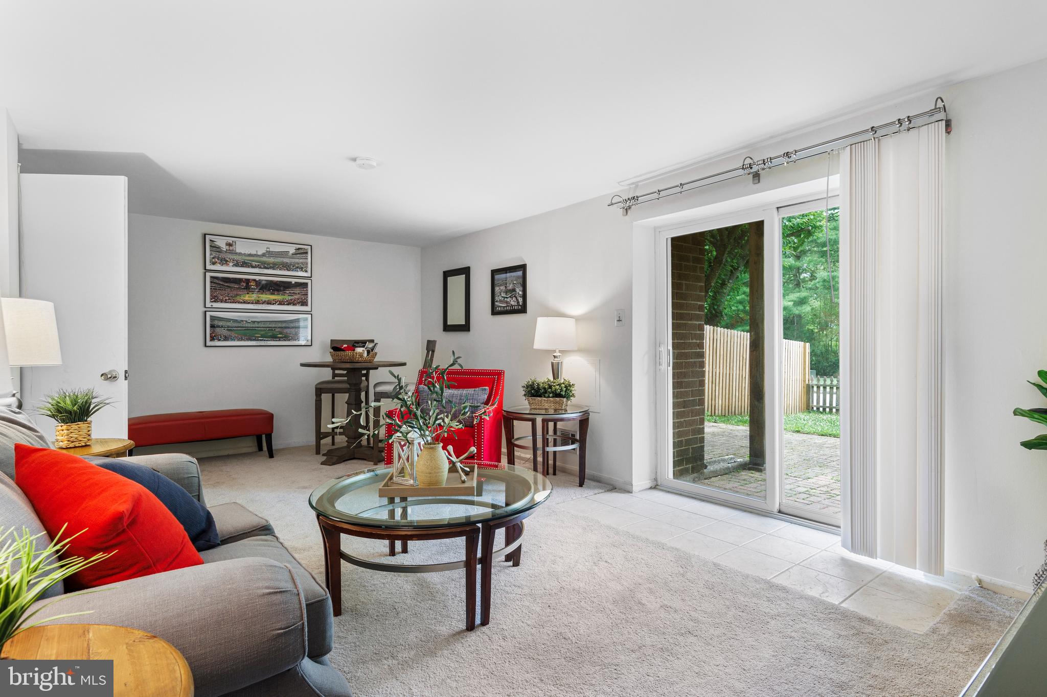 DEVON SQUARE - Residential