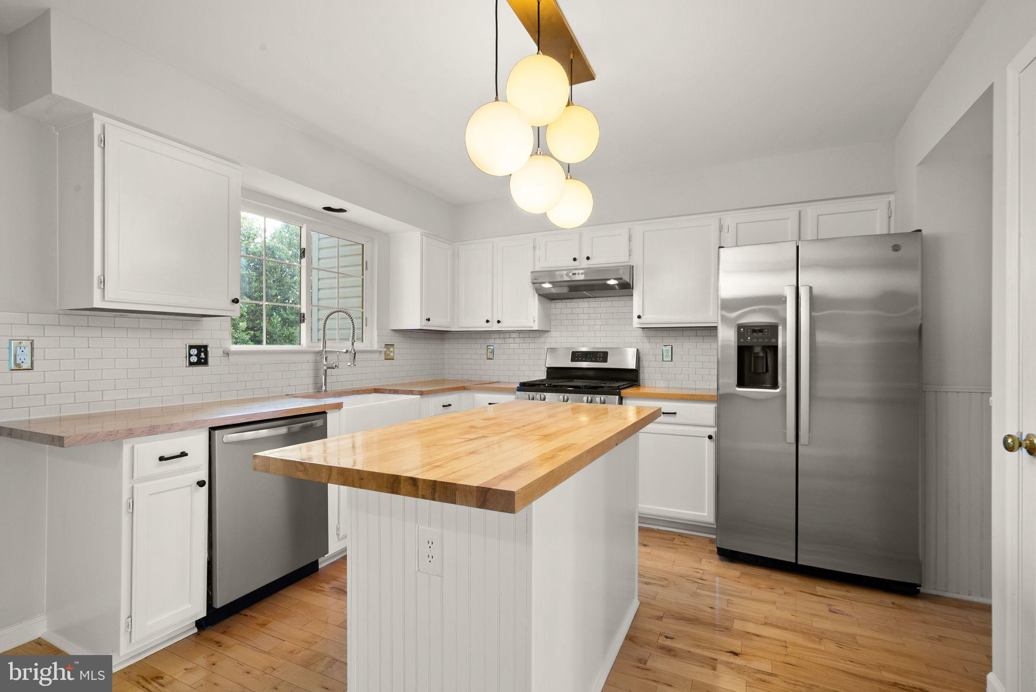 ASHBURN FARM - Residential